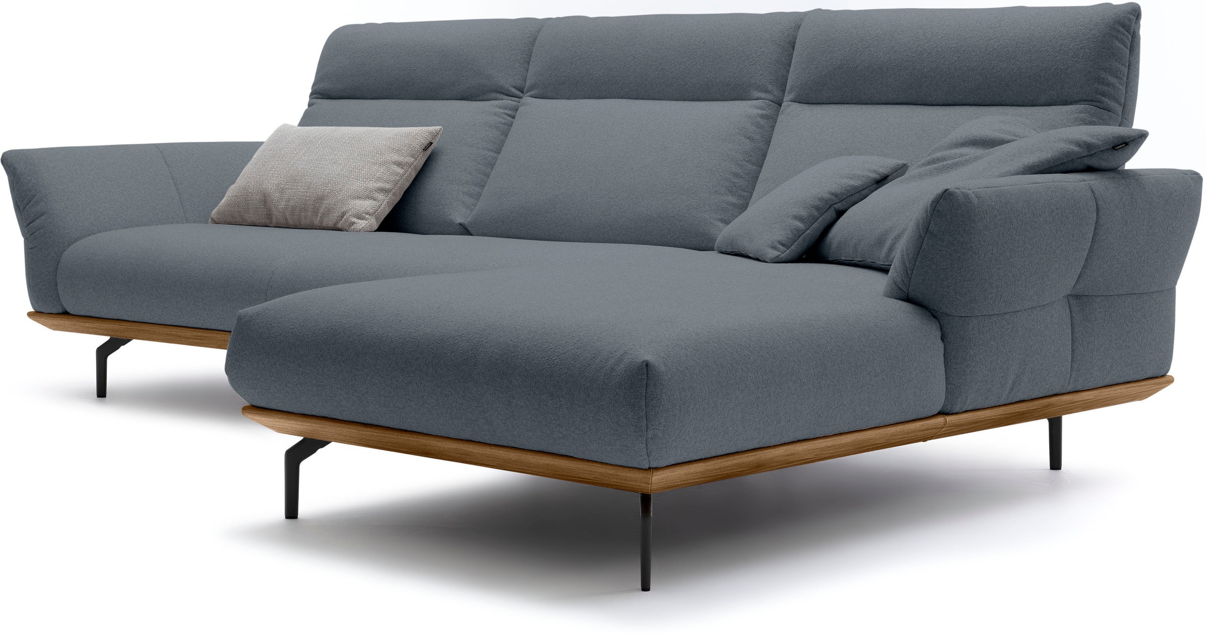 Creation BY ROLF BENZ Ecksofa »CR.460«, Sockel in Nussbaum, Winkelfüße in Umbragrau, Breite 318 cm