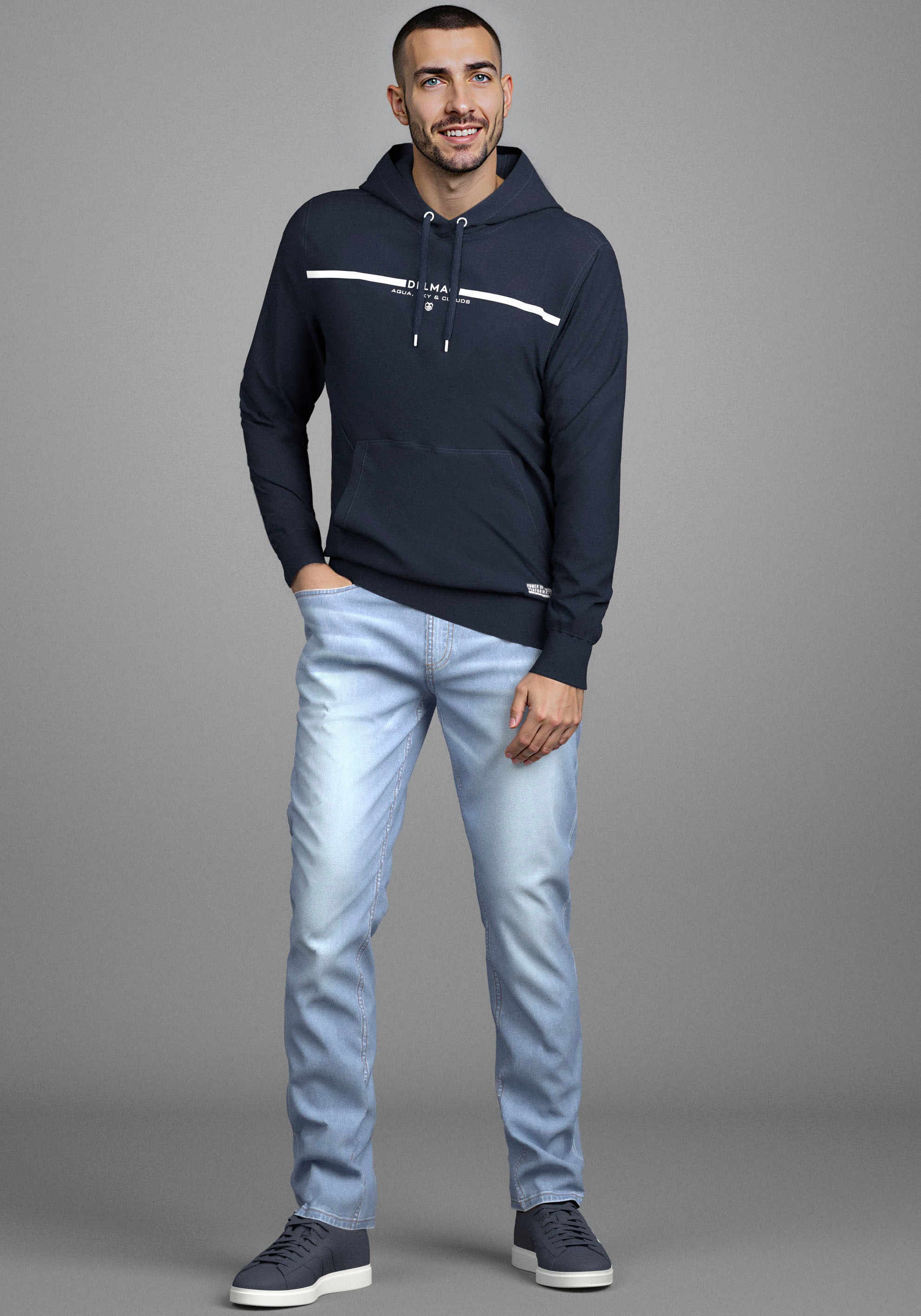 Bruno Banani Straight-Jeans »Hutch« gerade Beinform,  teilweise mit modischen Destroyed-Effekten,