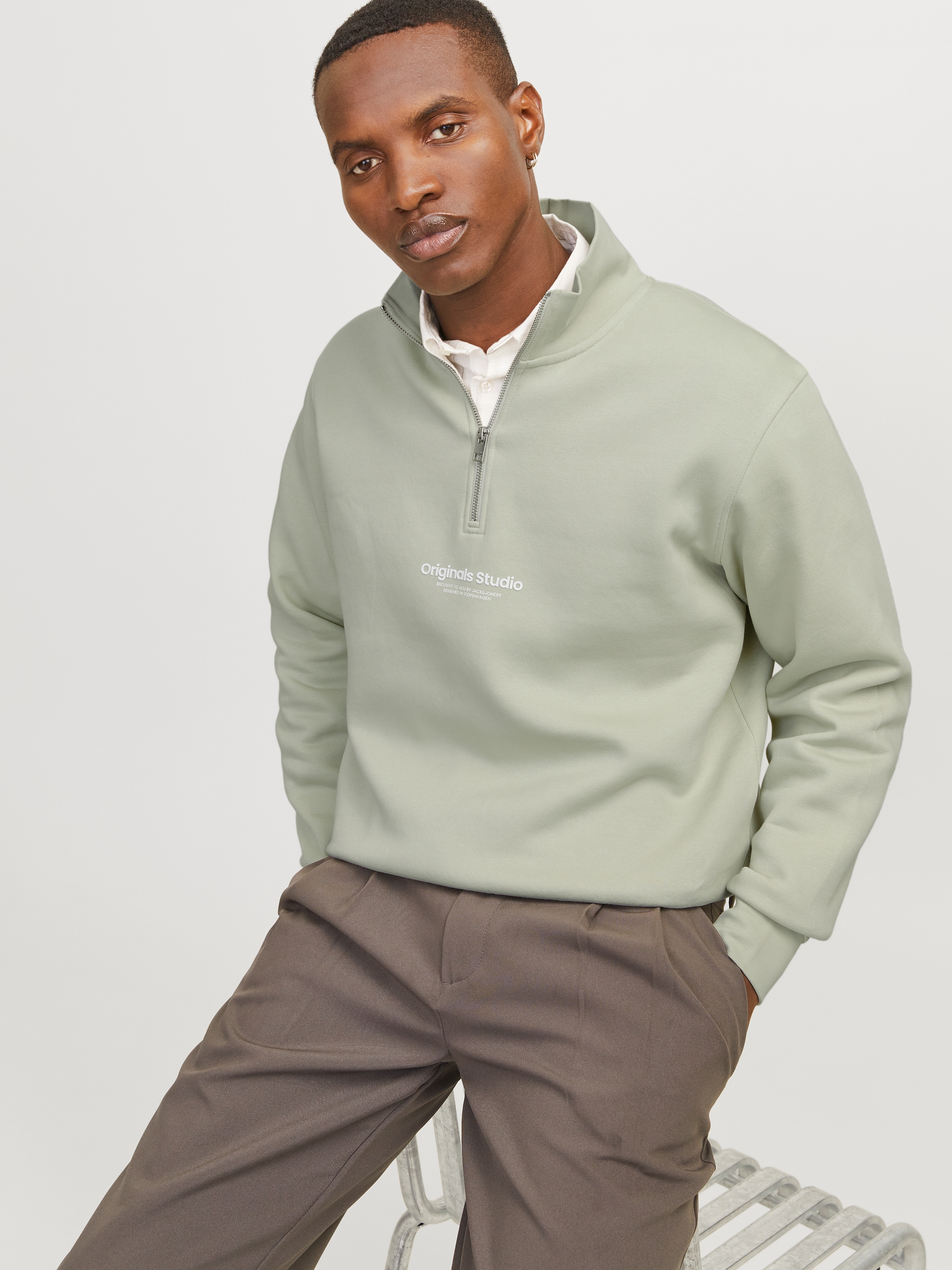 Jack & Jones Sweatshirt »JORVESTERBRO SWEAT QUARTER ZIP HN NOOS«, im Troyer-Look