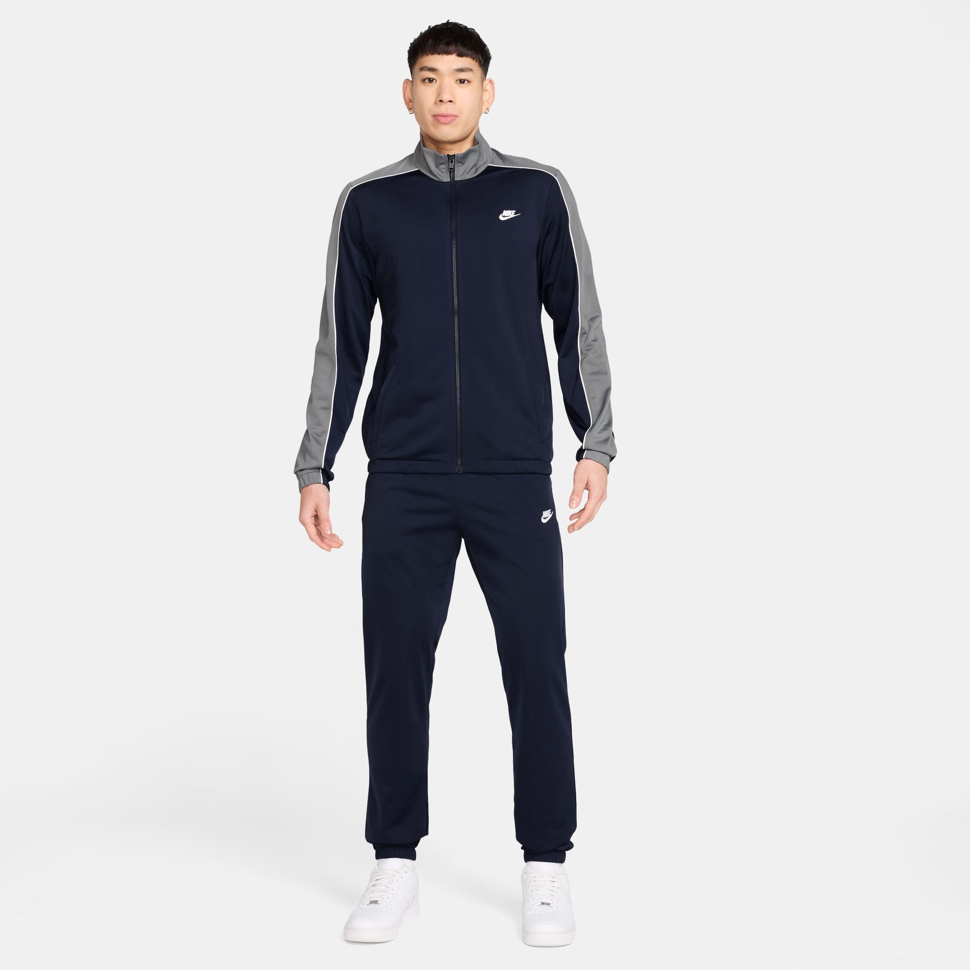 Nike Sportswear Trainingsanzug »Nike Sportswear Club Men's Poly-Knit Tracksuit« für sportliche Aktivitäten und Freizeit, leichtes Material