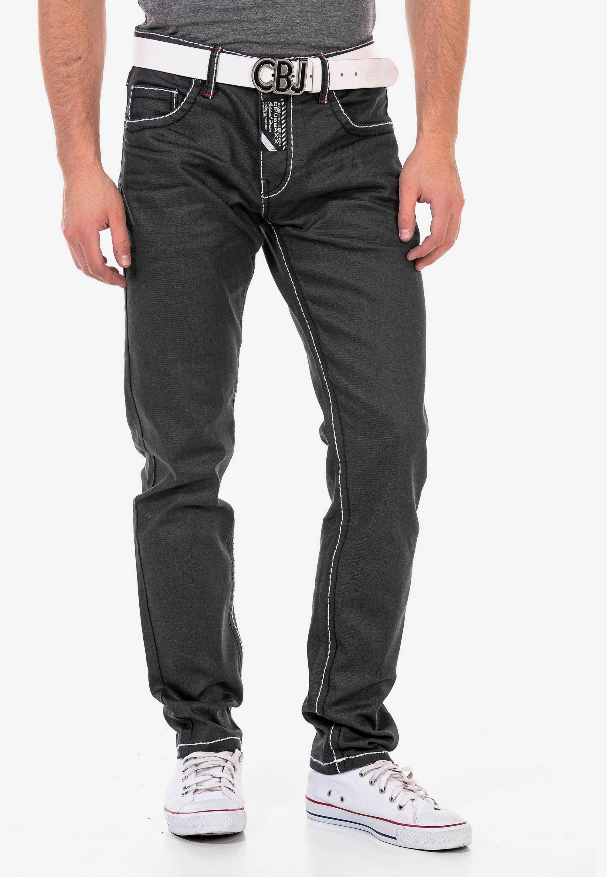 Cipo & Baxx Straight-Jeans, mit trendigen Kontrastnähten