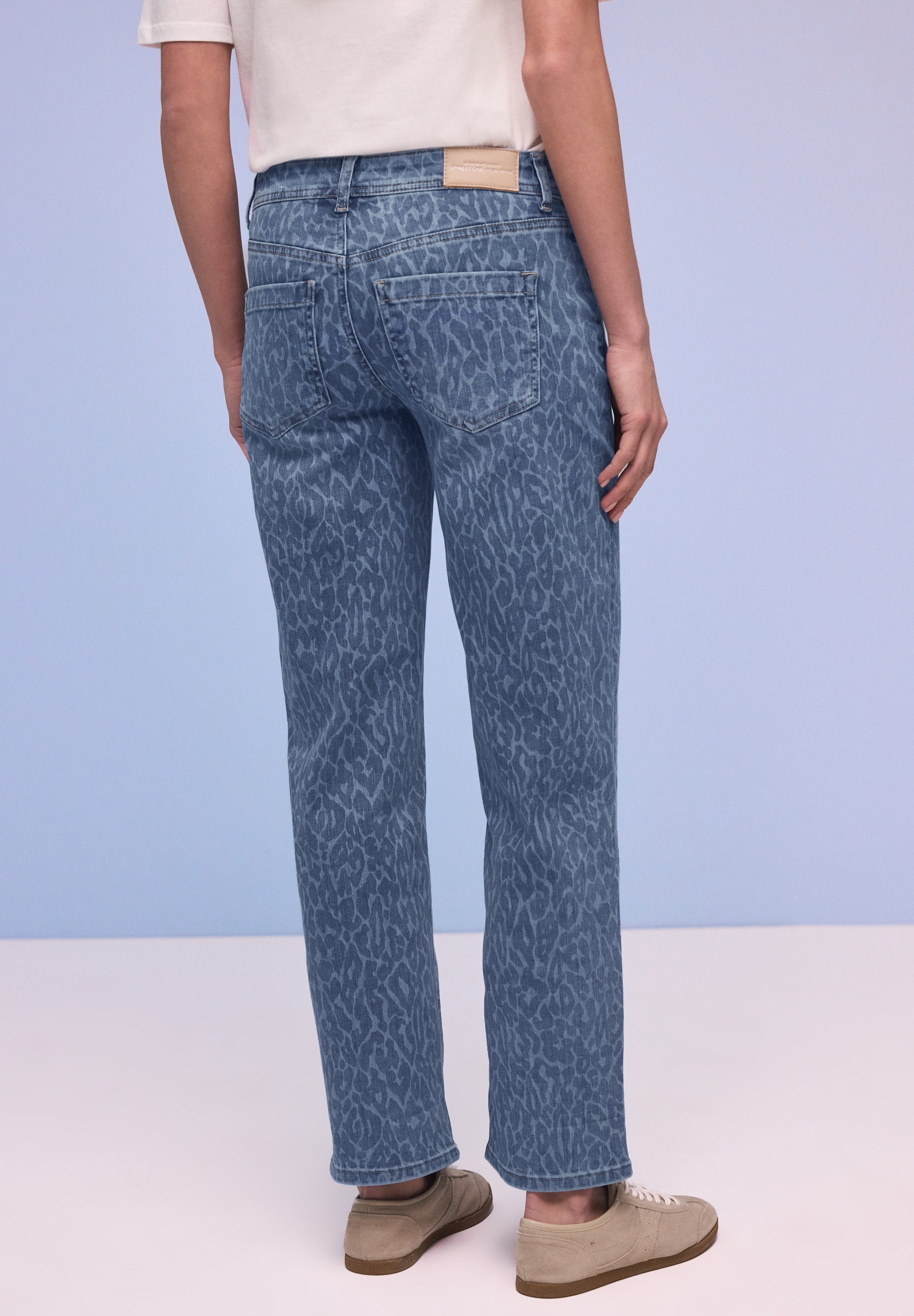 STREET ONE Straight-Jeans "Style Amalia Straight Leg" mit einem gelaserten günstig online kaufen