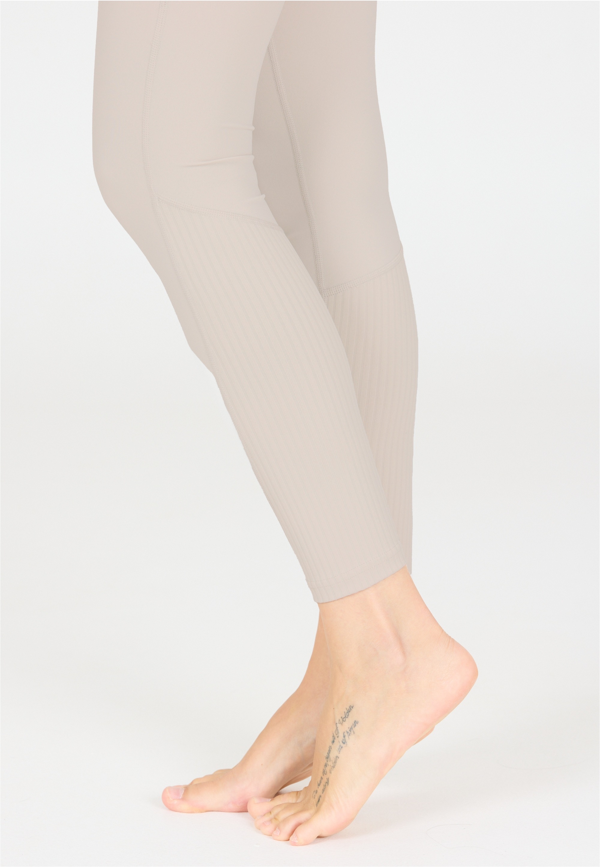 ATHLECIA Trainingstights »Aliya«, im stretchy Design mit flachen Nähten