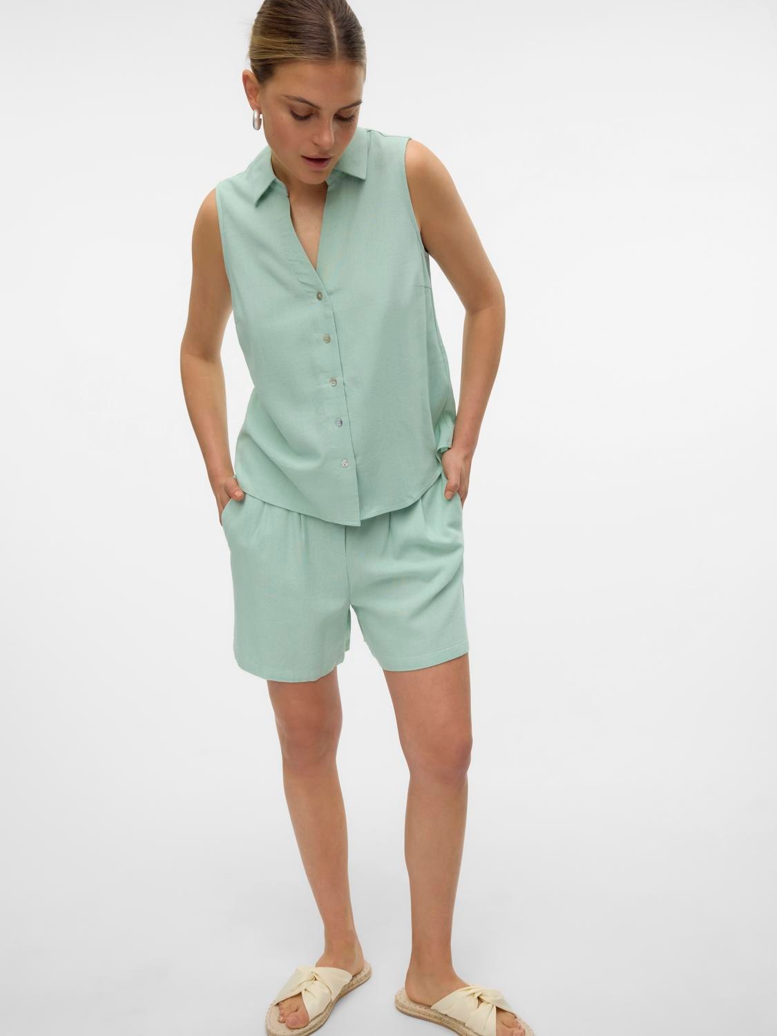 Vero Moda Shorts »VMJESMILO HW SHORTS WVN NOOS«, mit Leinen