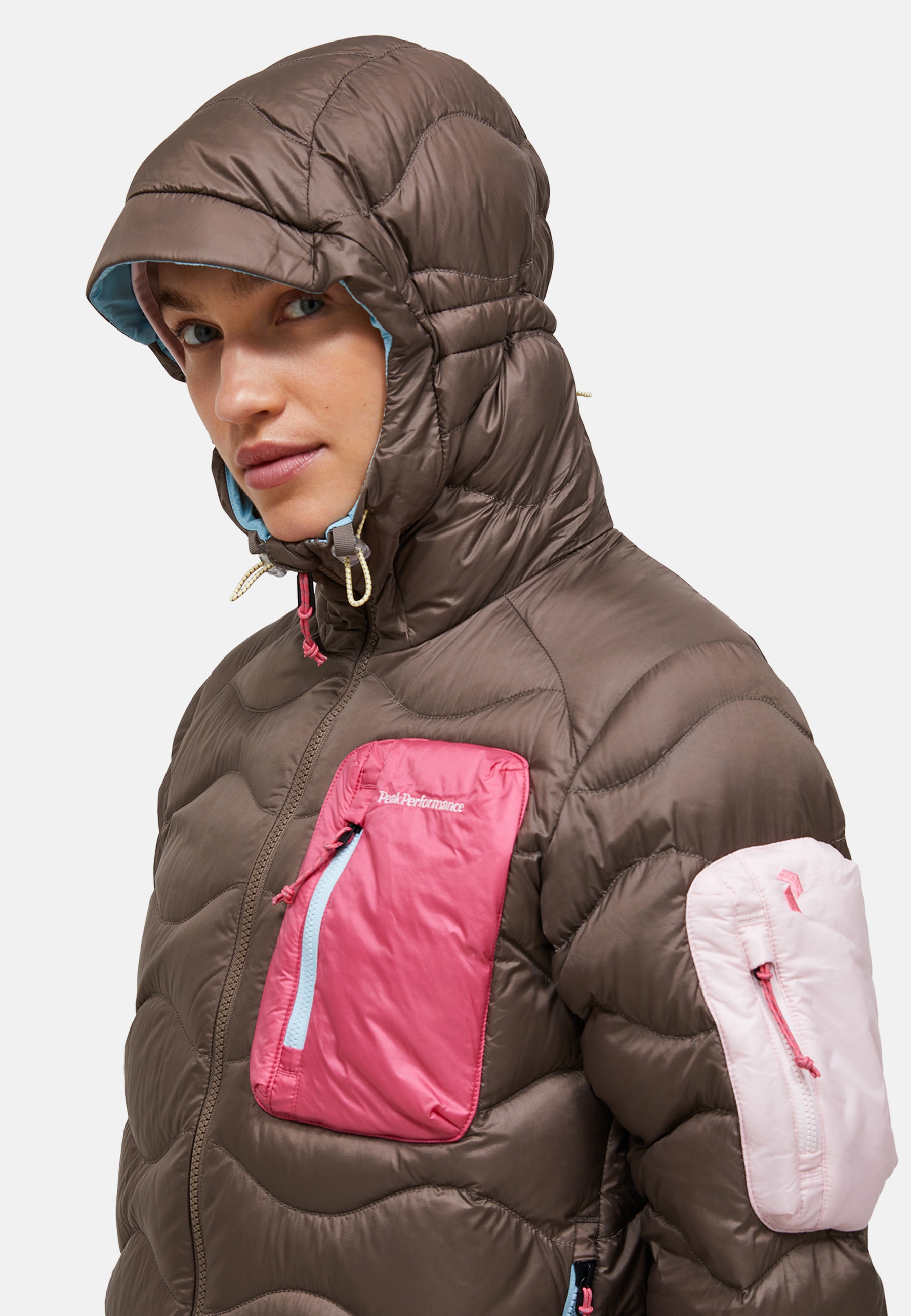 Peak Performance Daunenjacke »W Helium Utility Down Hood Jacket« wasserabweisend