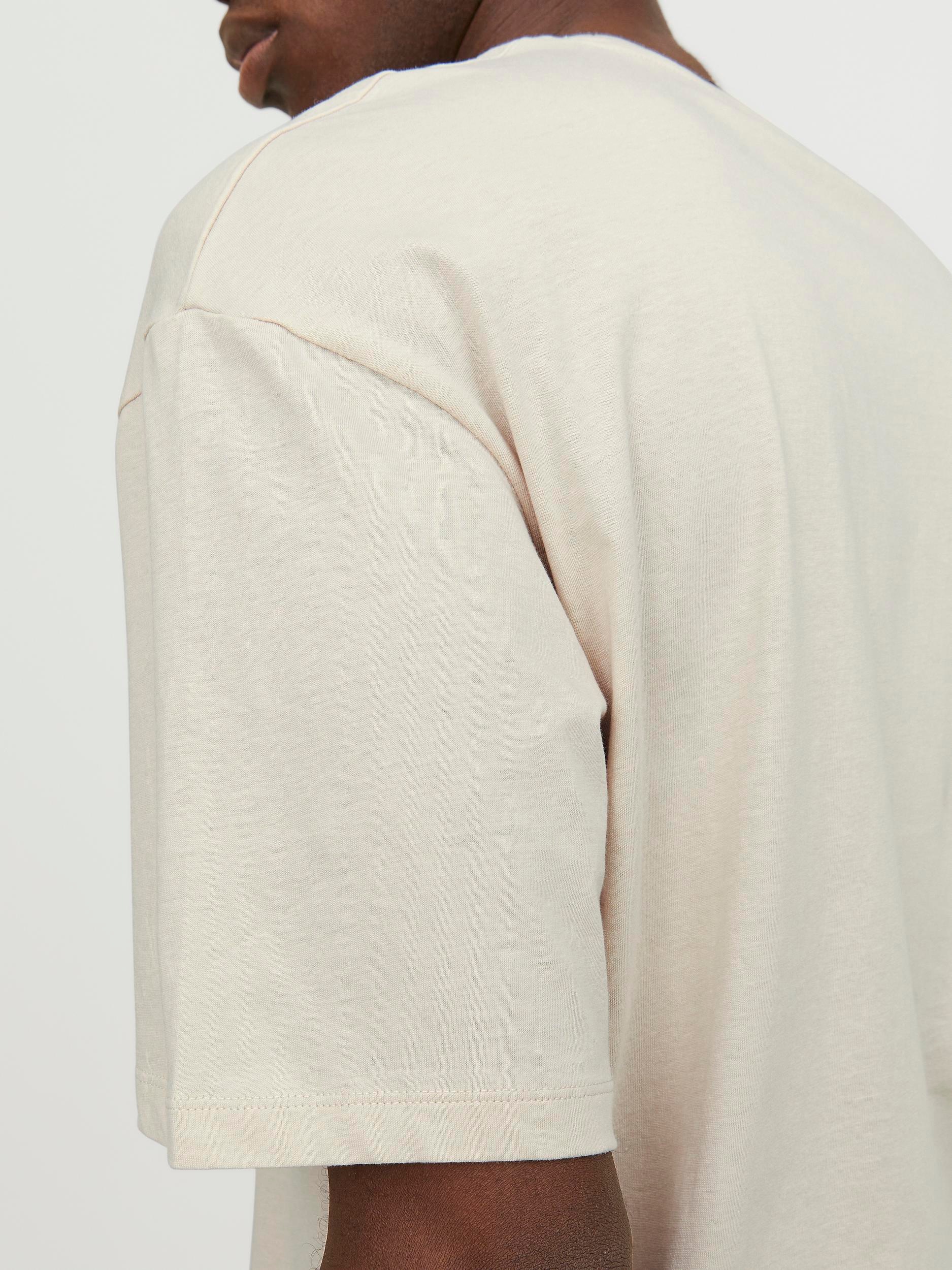 Jack & Jones Oversize-Shirt »JJEBRADLEY Oversize T-Shirt mit klassischem Rundhalsausschnitt«, unifarben, oversize, Rundhals, Jersey, pflegeleicht