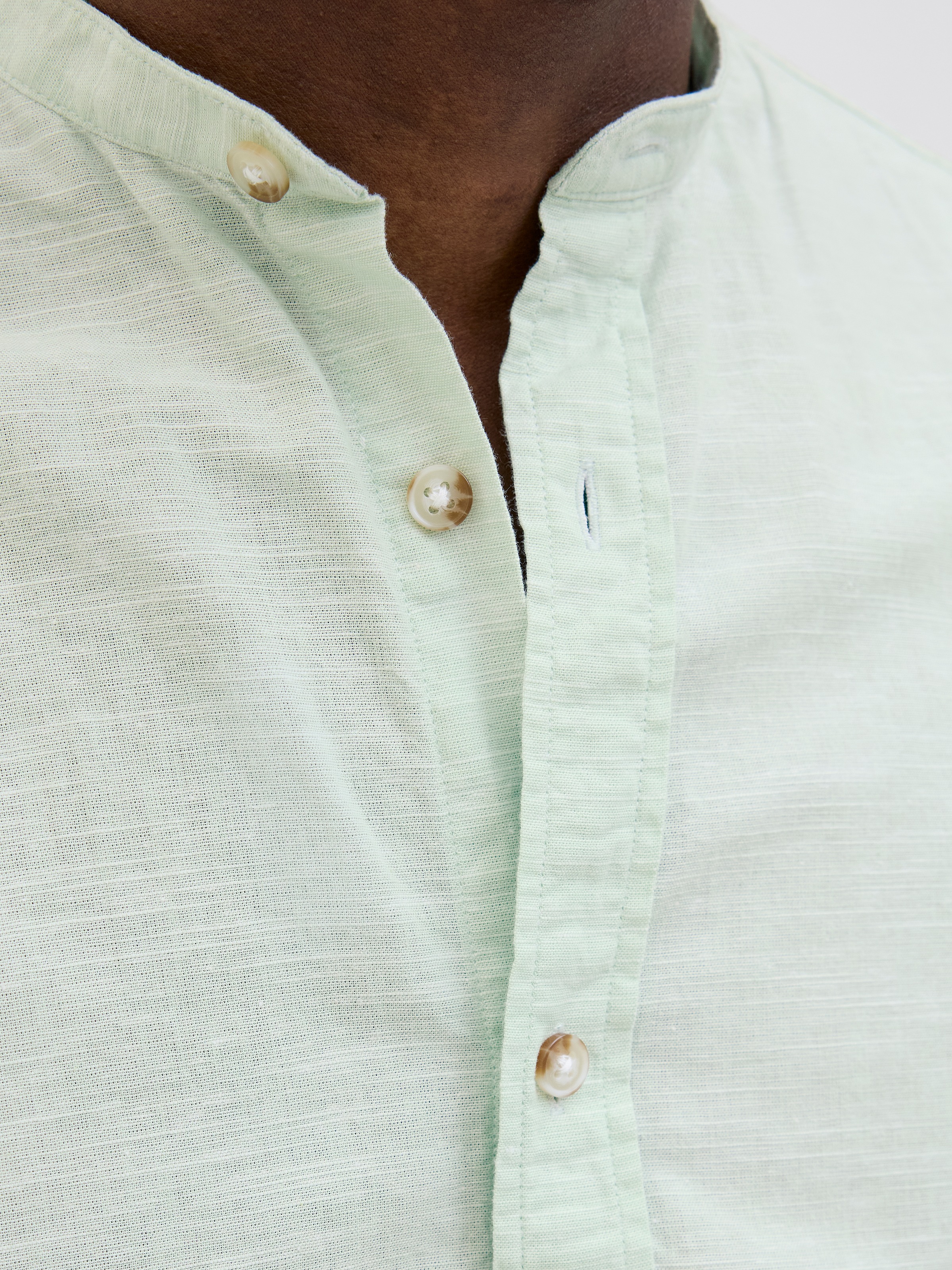 Thumbnail - Jack & Jones Kurzarmhemd "JJESUMMER BAND SHIRT SS SN" mit Bandkragen