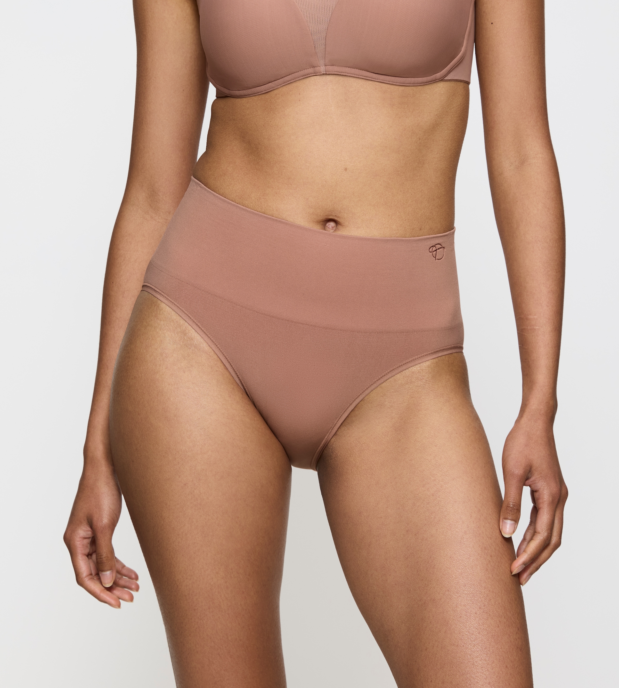 Triumph Shapingslip "Soft Sculpt" nahtlos, leicht formend, hoher Beinausschnitt