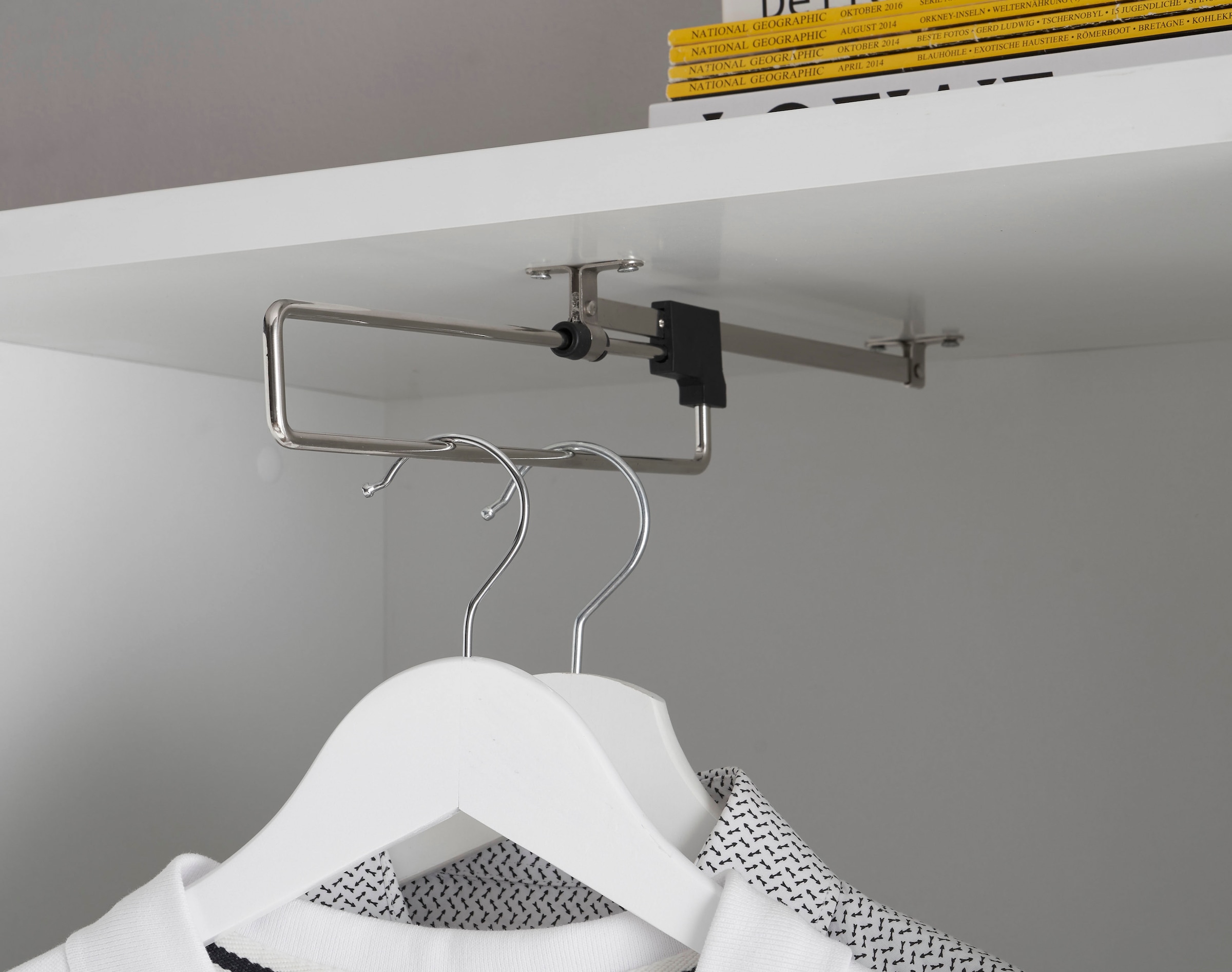 Schlafkontor Schwebetürenschrank »Heimo/Fast Schrank Kleiderschrank Garderobe«, geringe Tiefe, ausziehbarer Kleiderstange, Garderobenschrank, 6 Böden