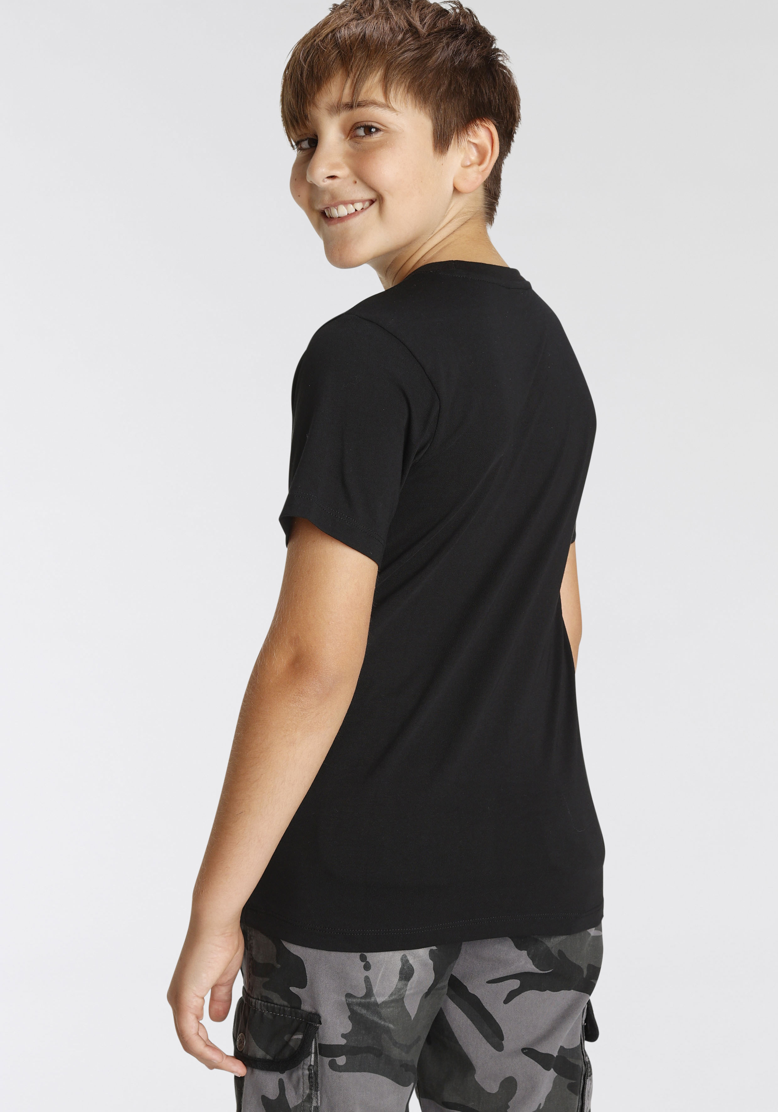 Thumbnail - KIDSWORLD T-Shirt "Skating - Druck" Kurzarm, Basic-Passform, bedruckt, Rundhalsausschnitt