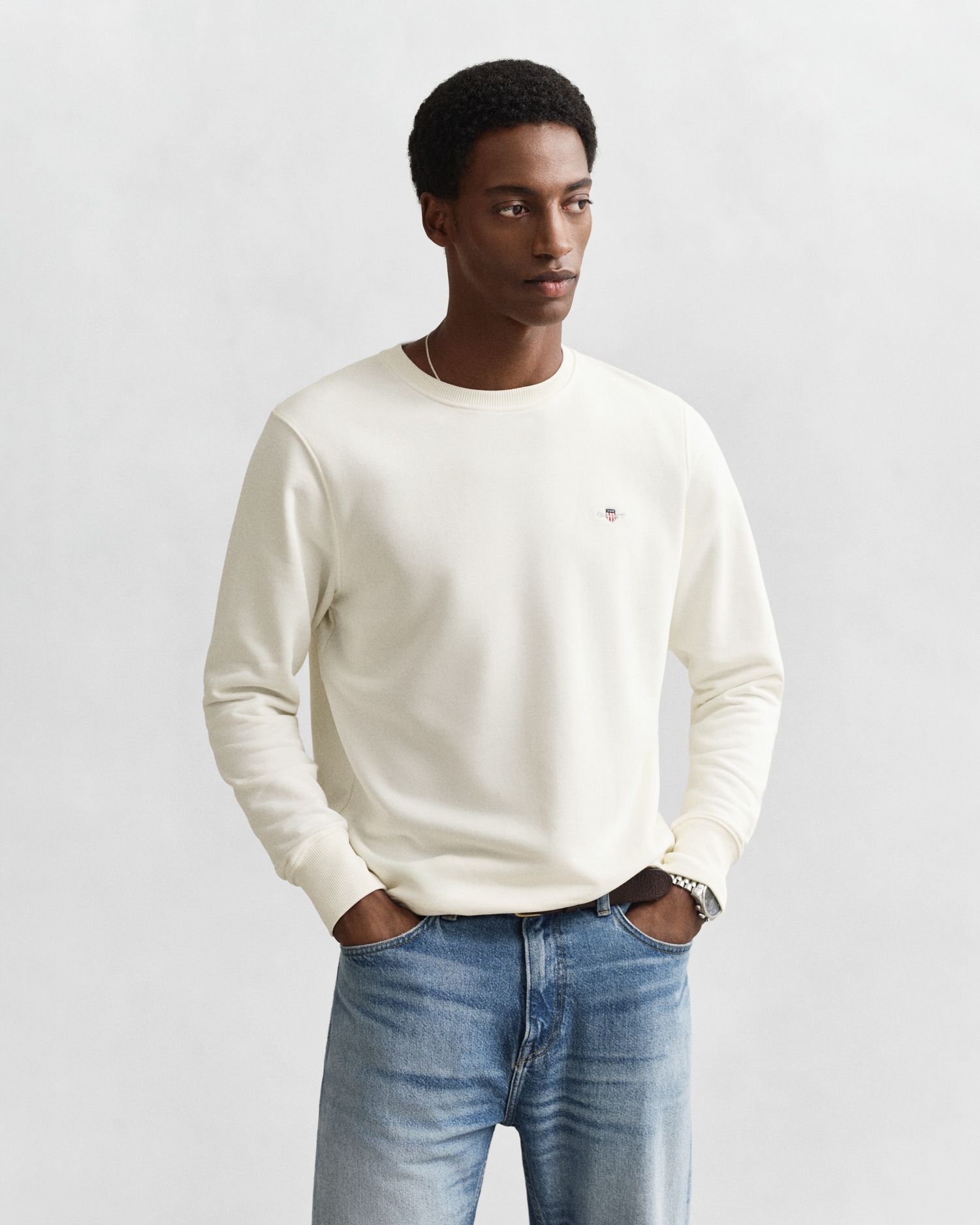 Gant Sweatshirt "REG SHIELD C-NECK SWEAT", mit Logostickerei auf der Brust günstig online kaufen