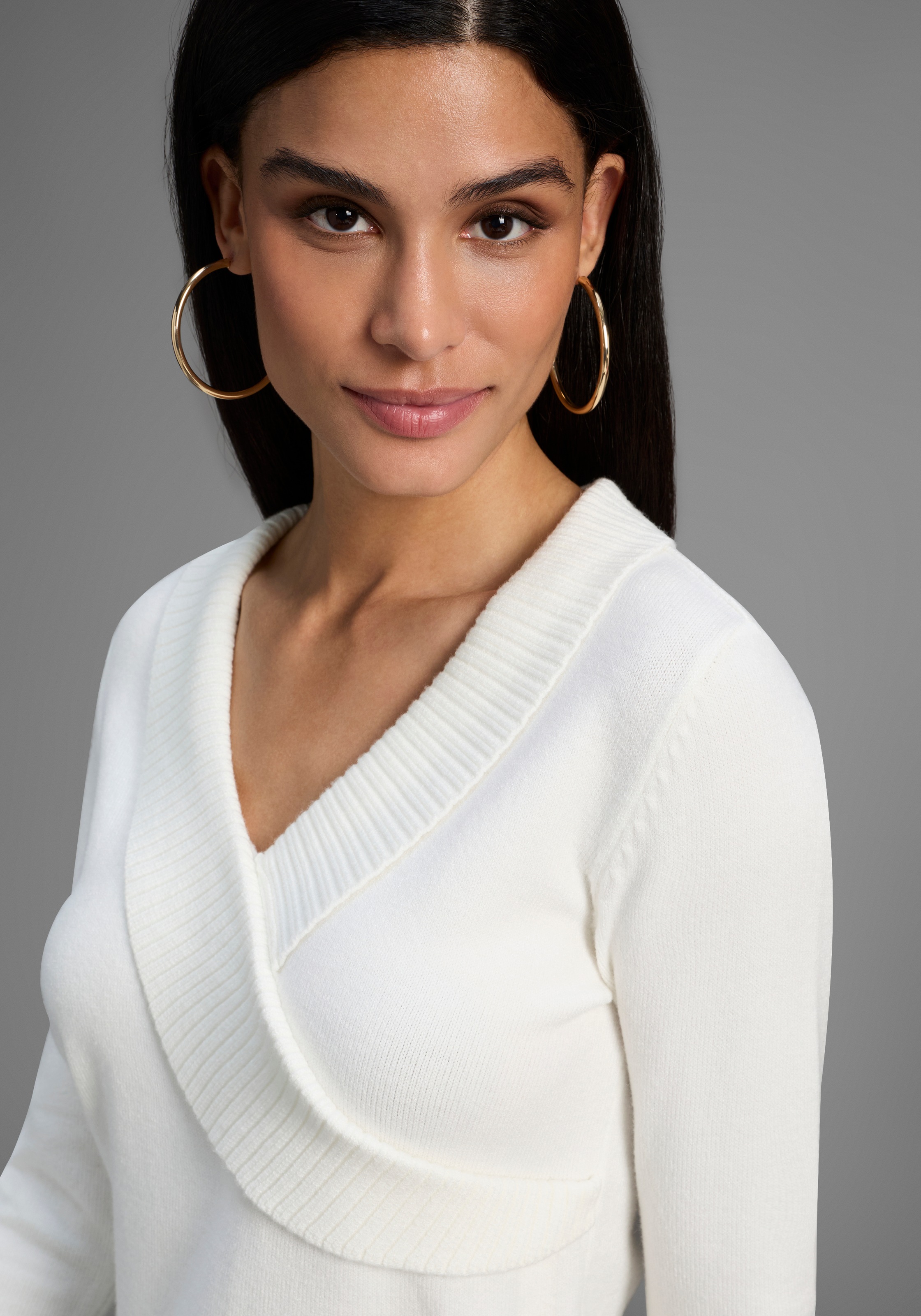 Thumbnail - Bruno Banani Schalkragenpullover Strickmaterial, mit tiefem V-Ausschnitt, figurbetonte Passform