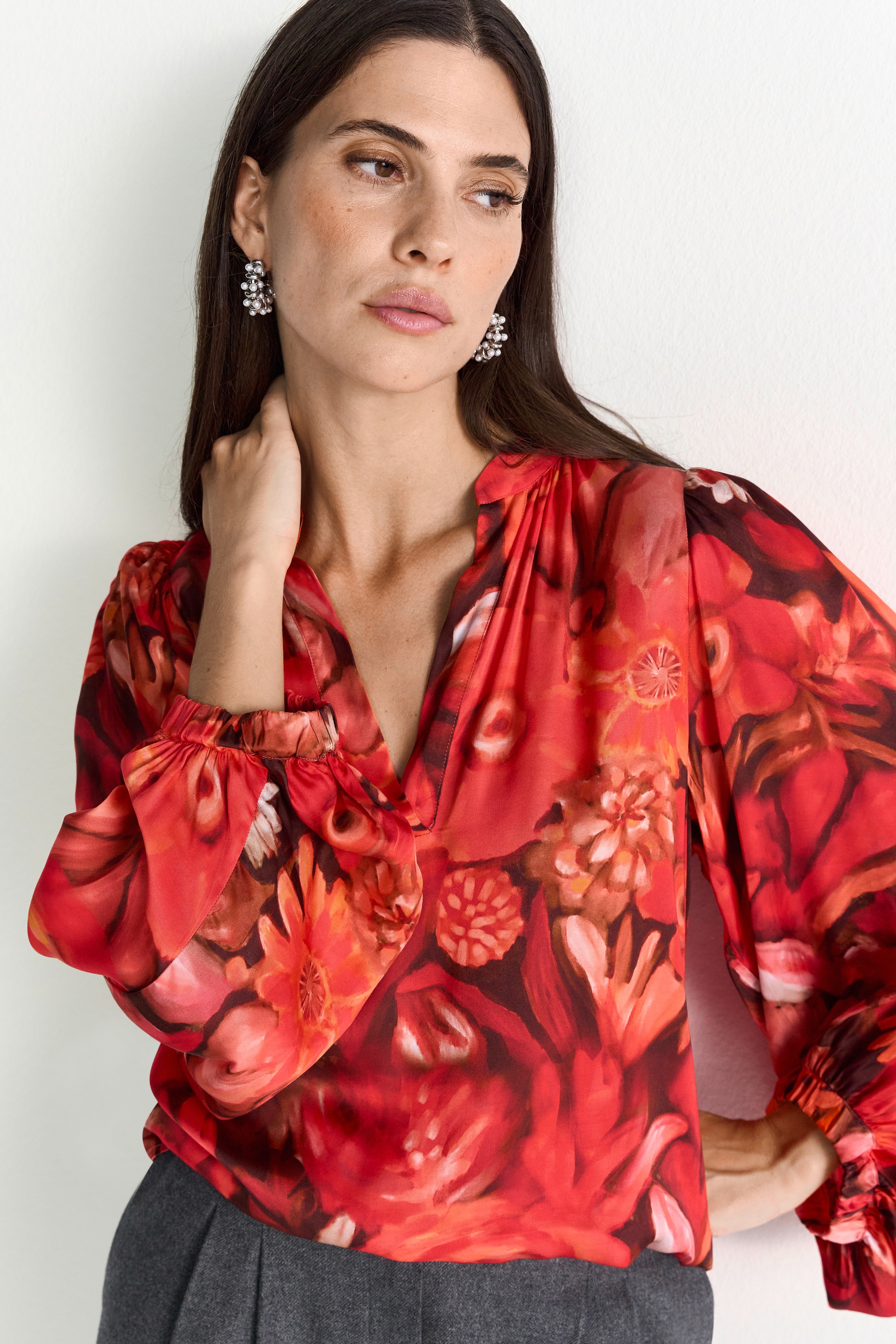 RICHROYAL Langarmbluse mit Blumenprint, V-Ausschnitt, lockere Passform günstig online kaufen