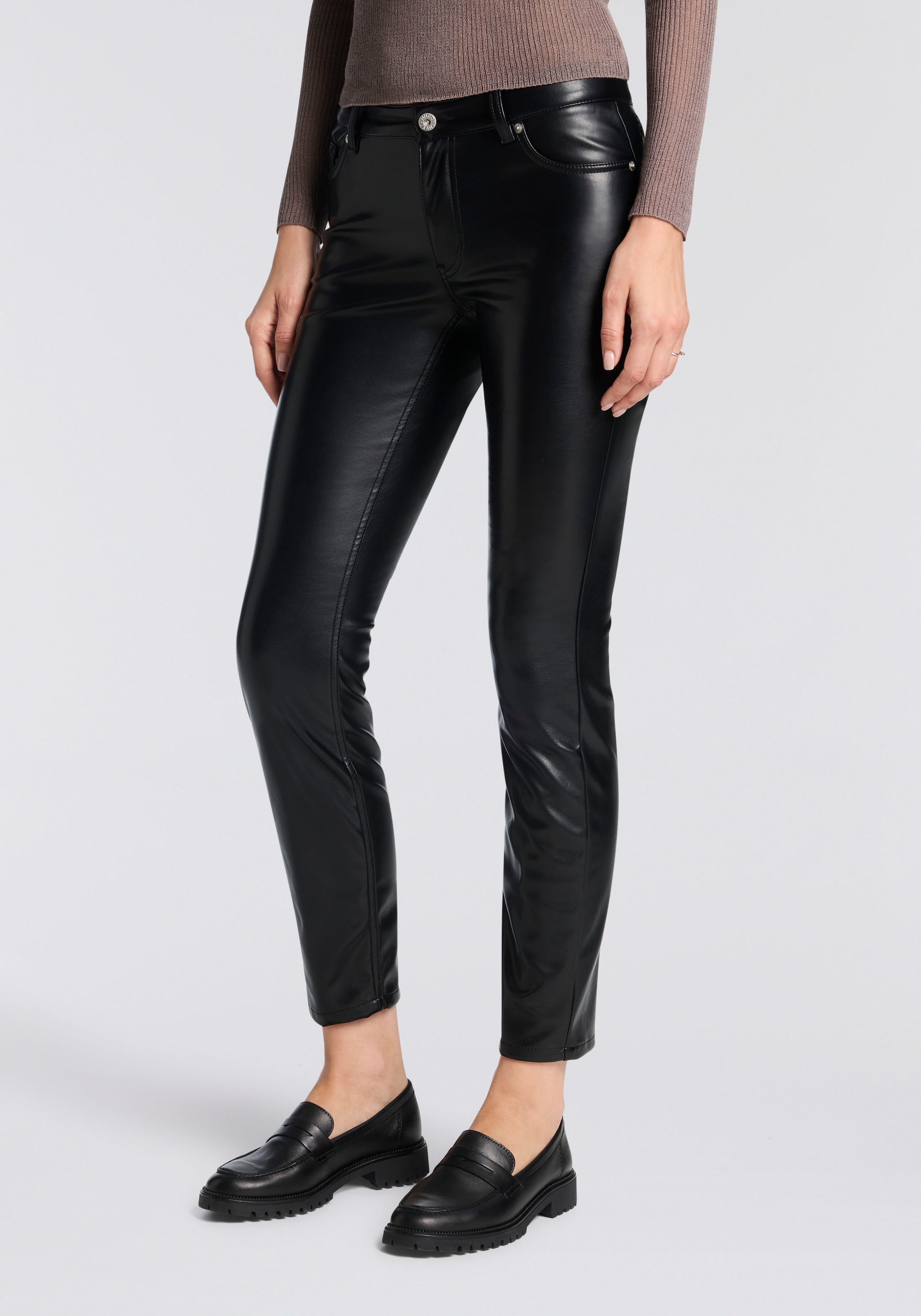 HUGO Blue Lederimitathose "Hilano", Slim Fit, mittlerer Bund günstig online kaufen
