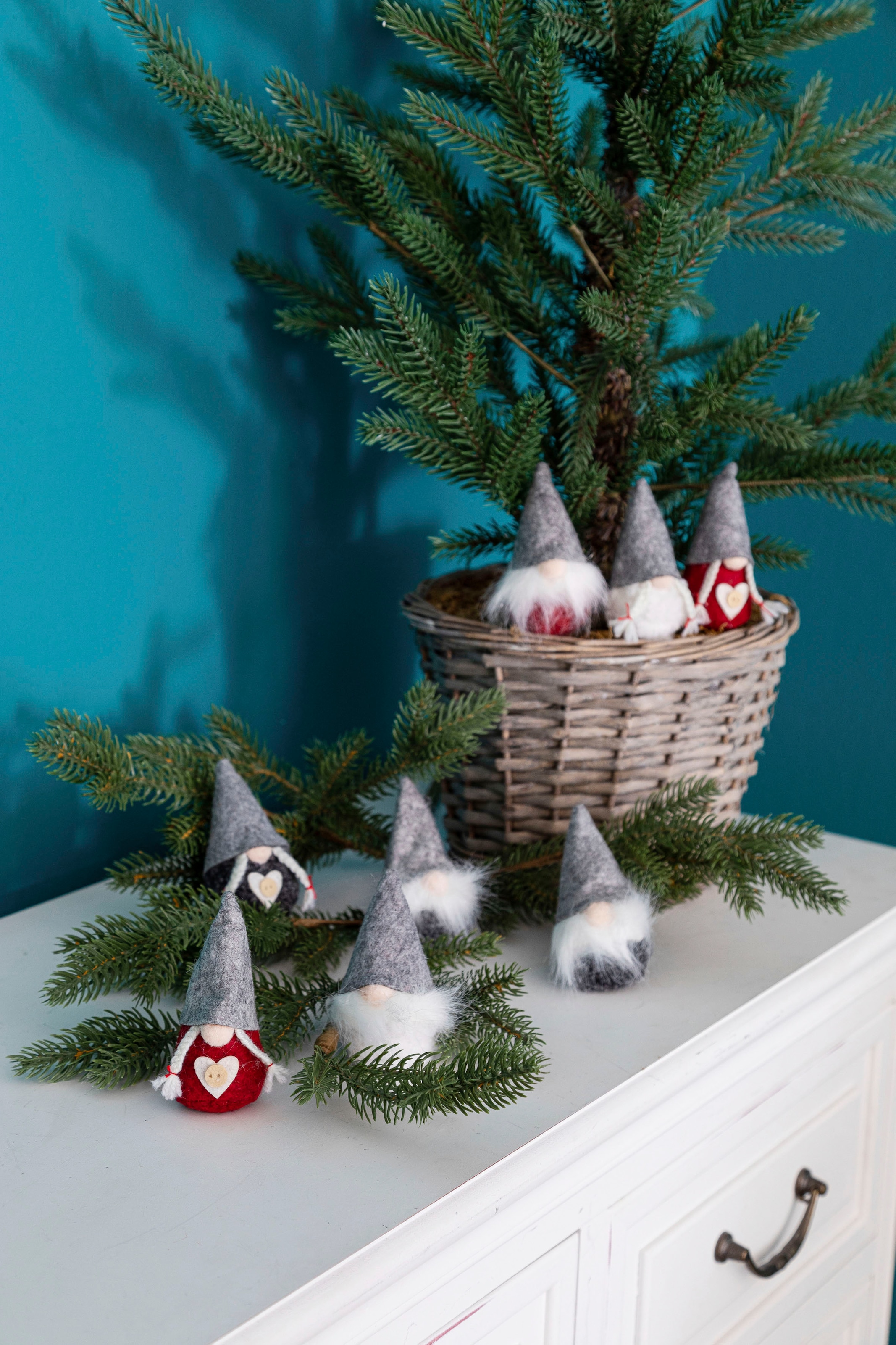 Myflair Möbel & Mützen«, »Winterwichtel Dekofigur, BAUR | ca. Accessoires grauen mit Wichtel kaufen cm Weihnachtsdeko, 9 Höhe