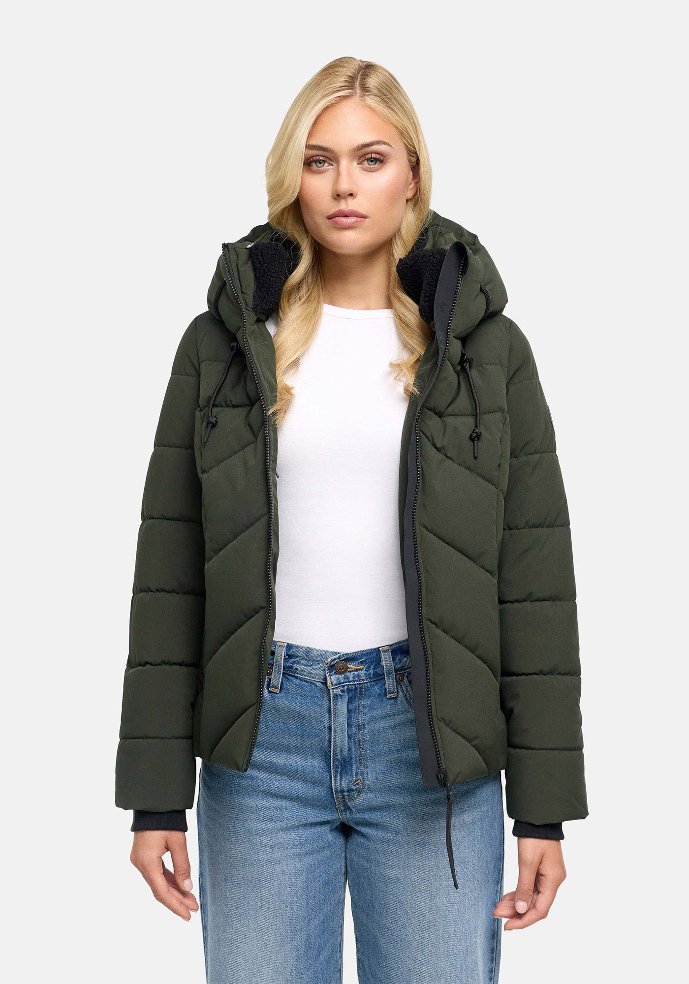 Marikoo Winterjacke »Naanda« mit Kapuze Steppjacke mit diagonaler Steppung, Kapuze, hohem Kragen