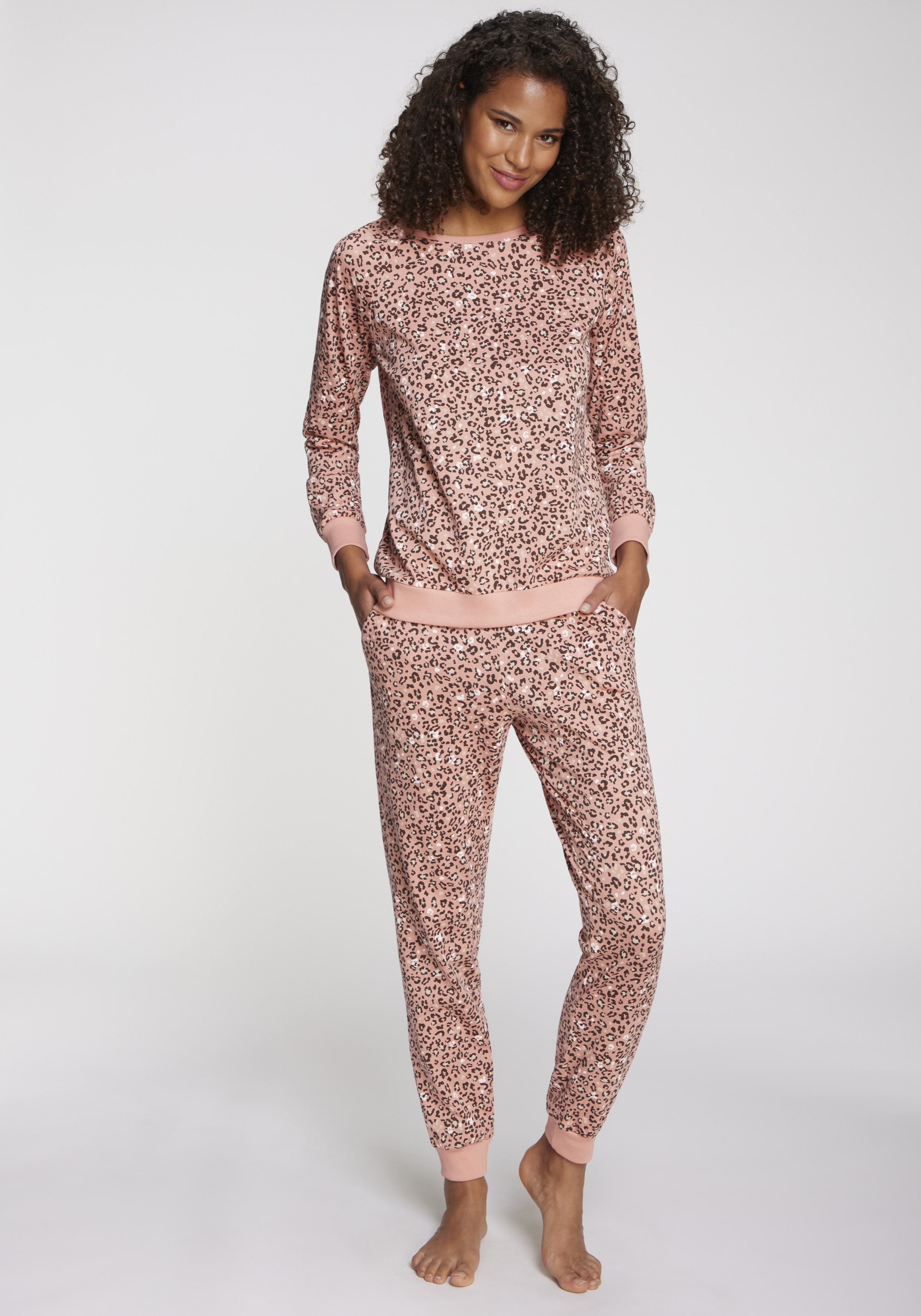 Vivance Dreams by Lascana Pyjama Set, 2 tlg. mit schönem Animalprint