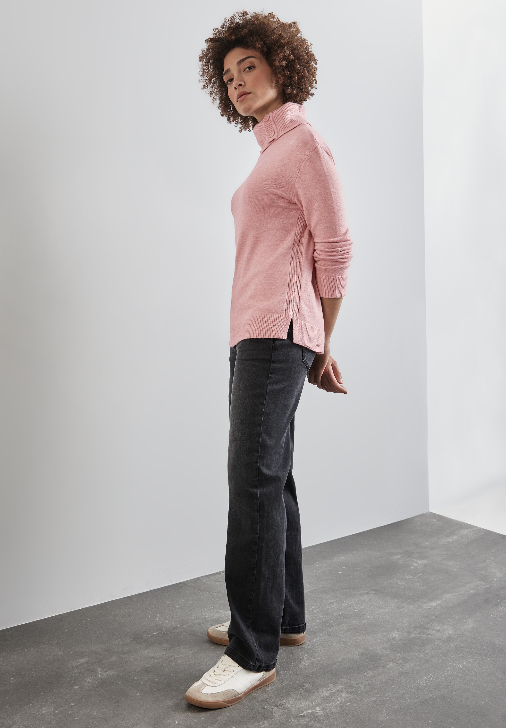 STREET ONE Strickpullover, Kragen mit Knopfdetail