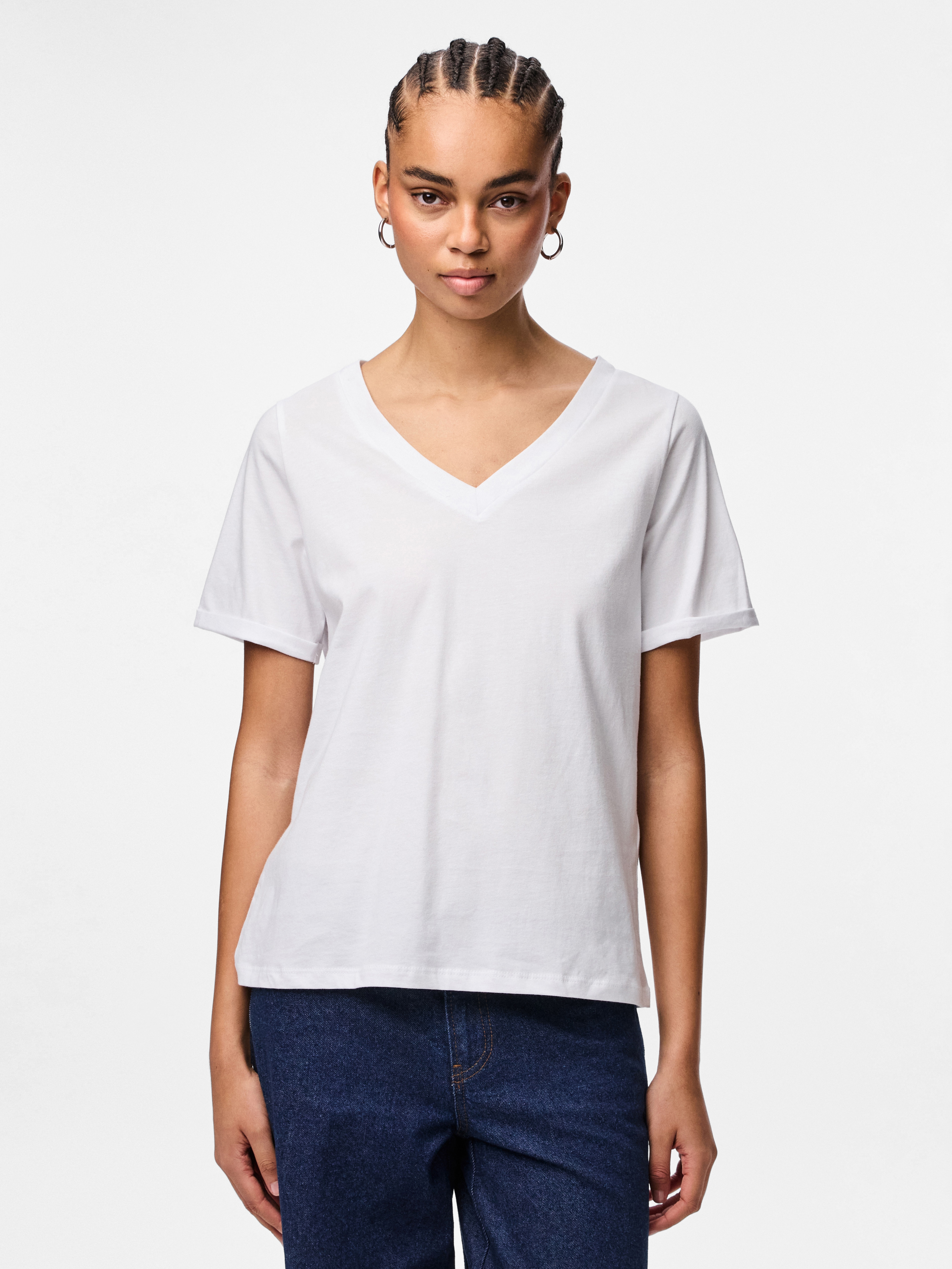 pieces Kurzarmshirt "PCRIA SS V-NECK SOLID TEE JRS NOOS BC" Baumwolle, regular fit