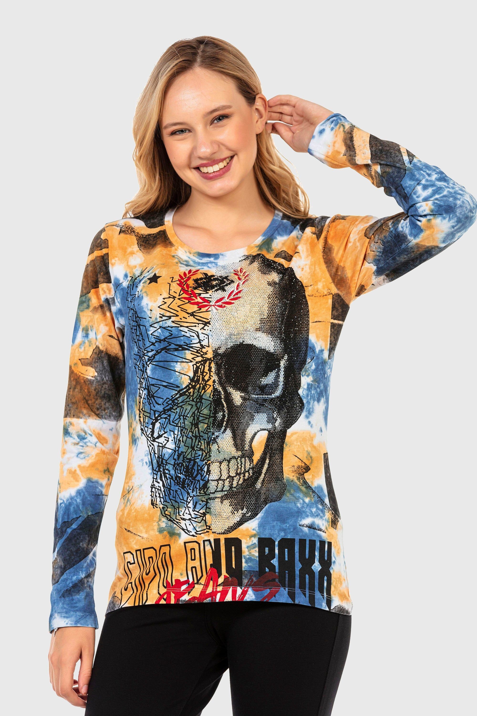 Cipo & Baxx Sweatshirt »SWEATSHIRT«, (1 tlg.), komfortablen Stil