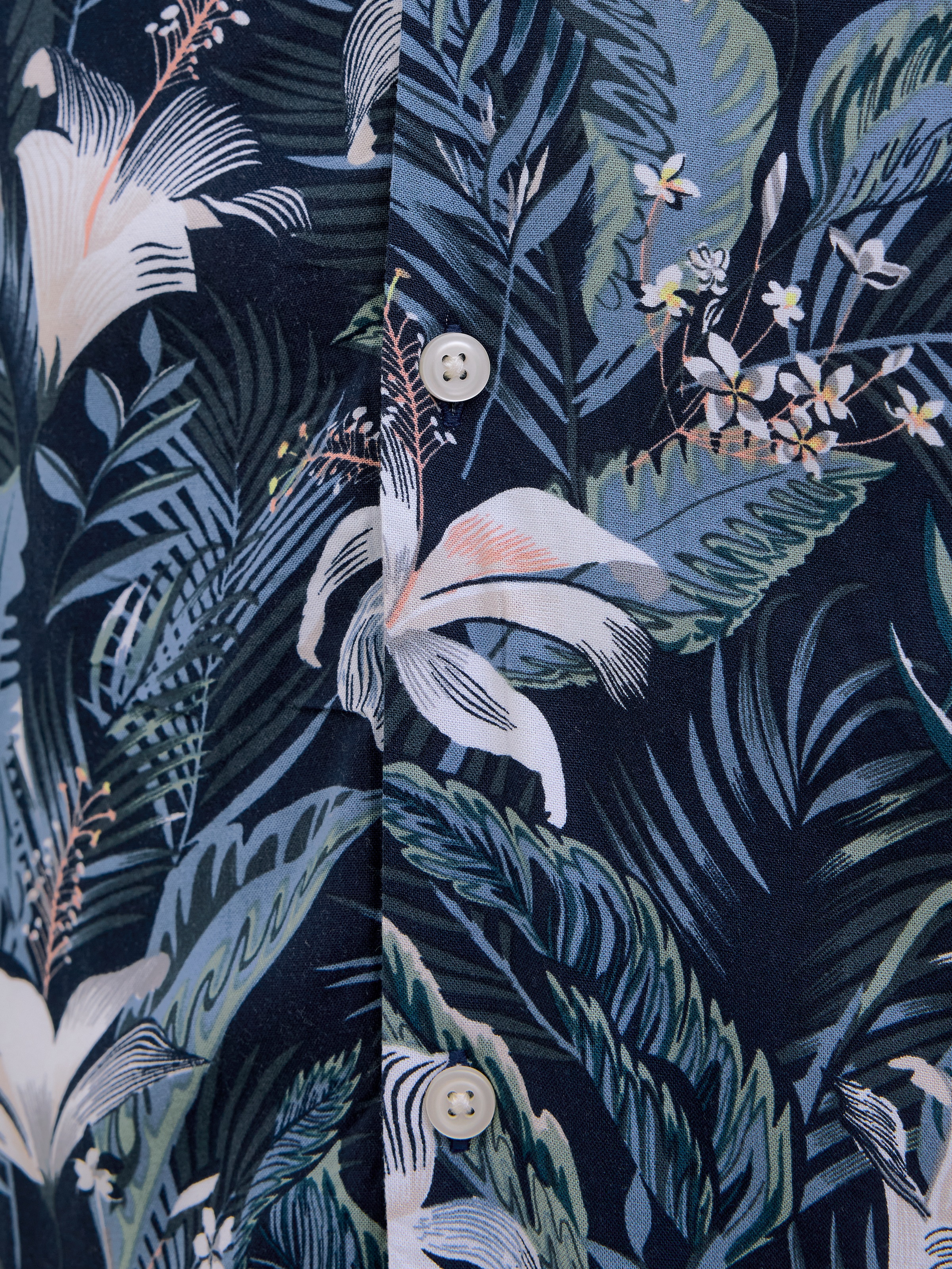 Jack & Jones Kurzarmhemd »JJEJEFF TROPICAL AOP RESORT SHIRT SS SN«, mit All-Over Print