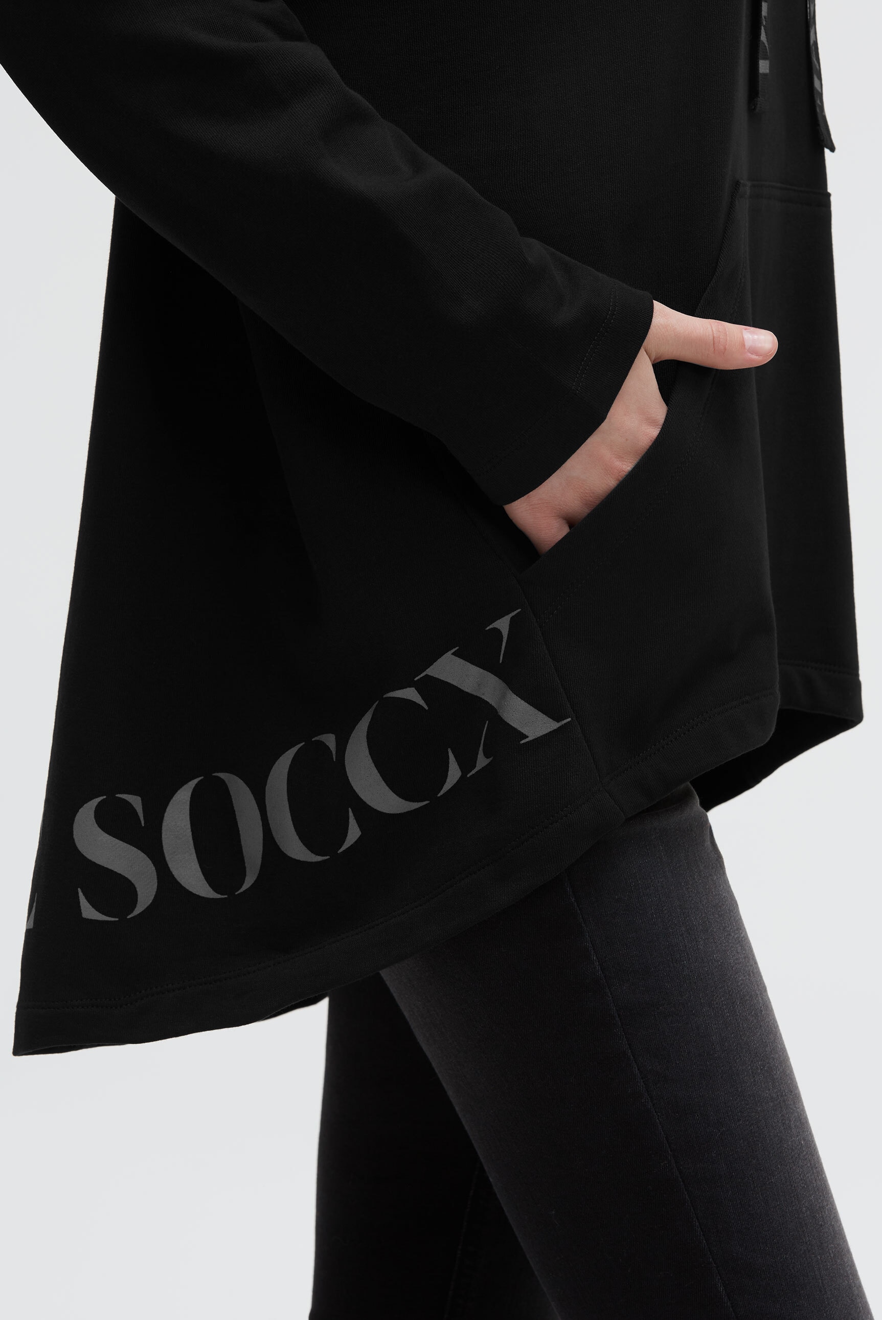 SOCCX Kapuzensweatshirt , mit verlängertem Saum hinten
