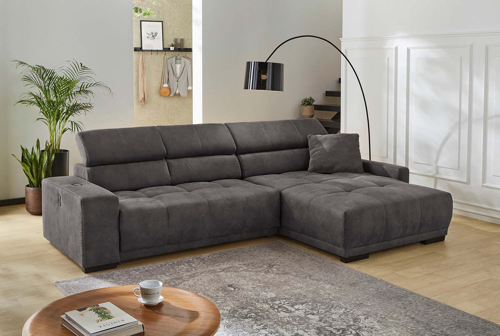 Jockenhöfer Gruppe Ecksofa »Le Mans L-Form mit elektromotorischer Sitztiefenverstellung (30 cm)«, und induktiver Lademöglichkeit + USB A und C, verstellbare Kopfstützen