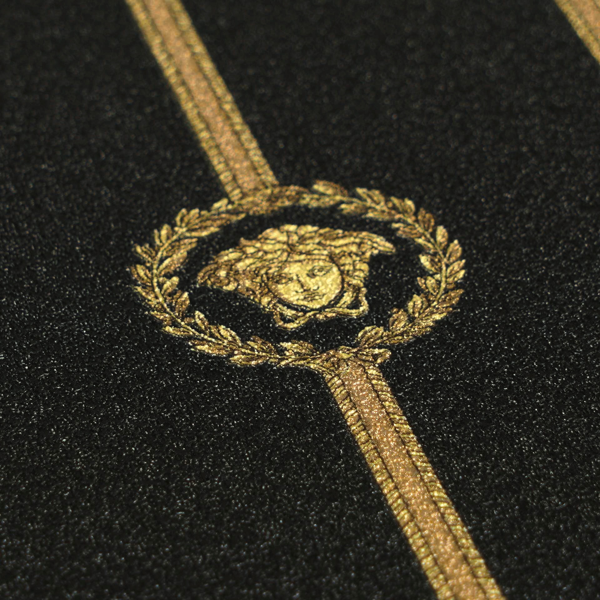 Versace Vliestapete »Versace 6 I Love Baroque –« 3D-Optik | Barock | Motiv geprägt Elegantes Streifendesign mit ikonischen Medaillons & feinem Glanz