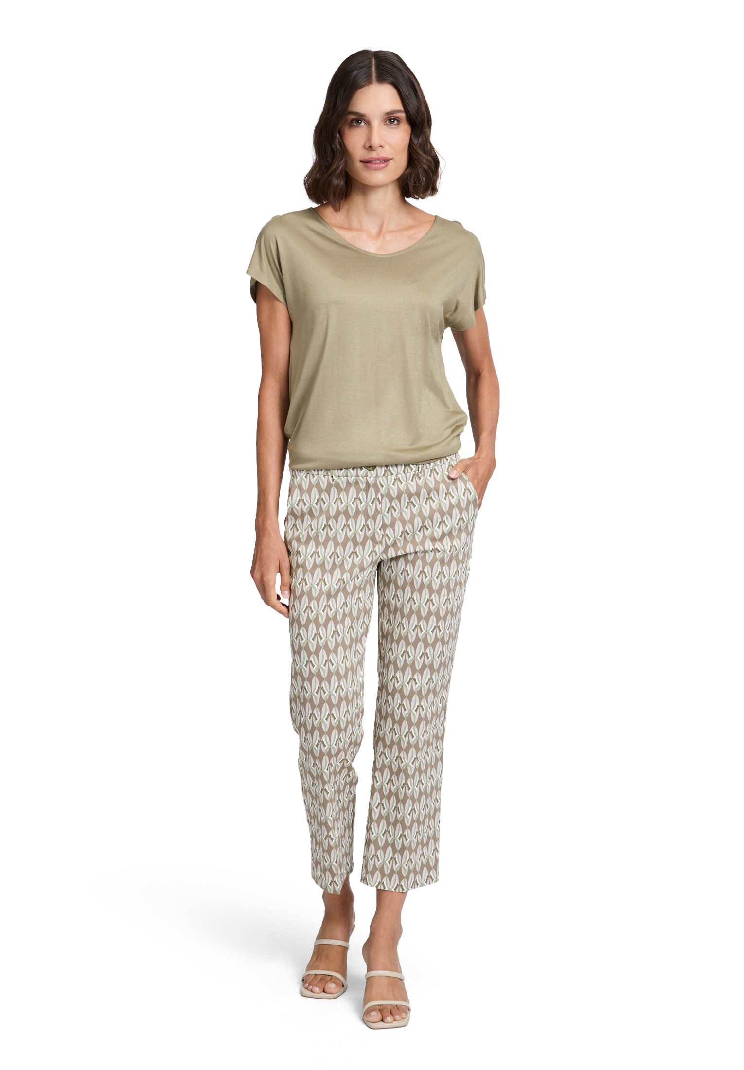 Betty Barclay Kurzarmshirt »Betty Barclay Basic Shirt mit V-Ausschnitt«, (1 tlg.), Material