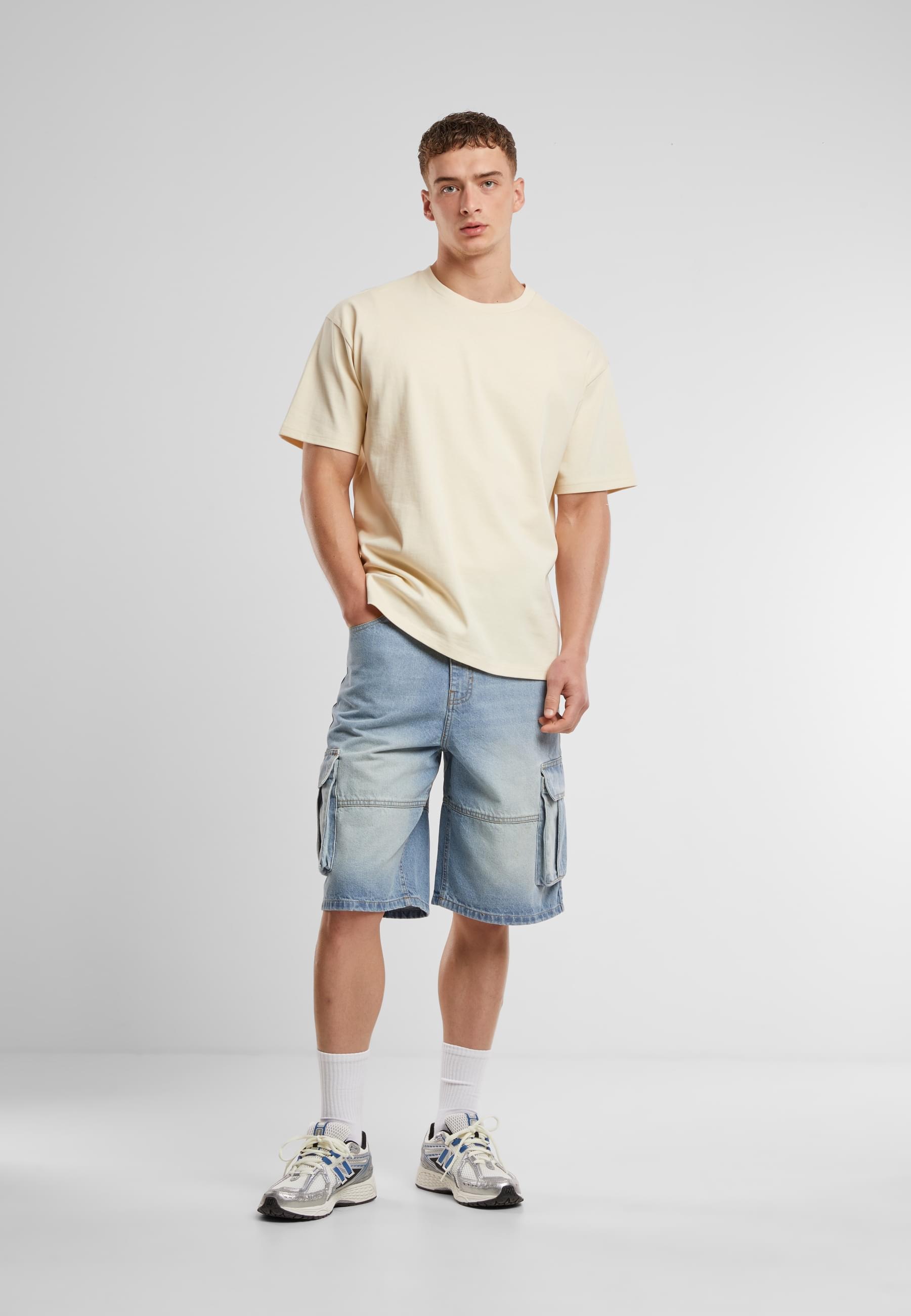 URBAN CLASSICS Shorts »Urban Classics Relaxed Denim Cargo Shorts«, (1 tlg.)