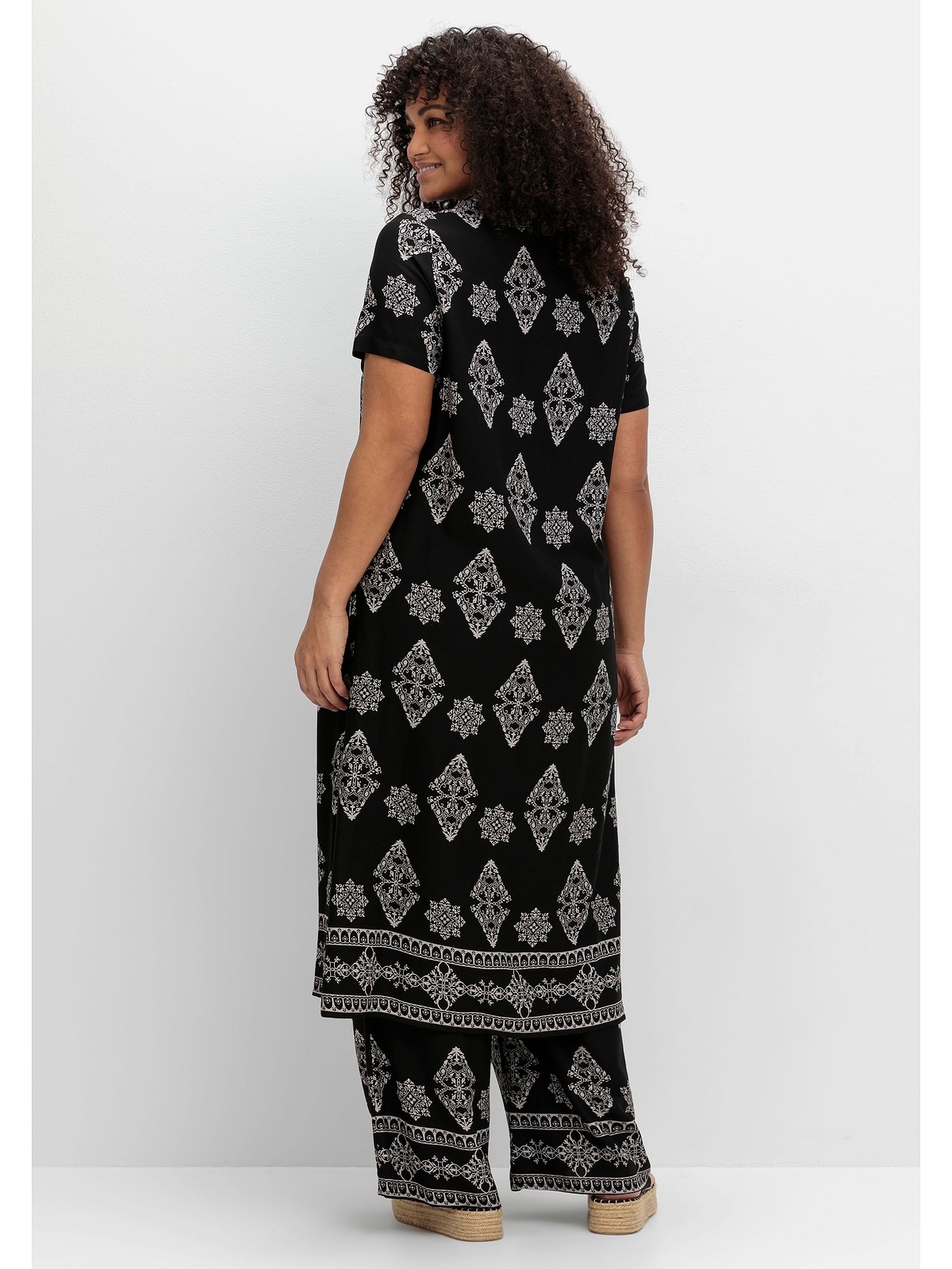 sheego by Joe Browns Longbluse "Große Größen", mit Ornamentdruck, extralang günstig online kaufen