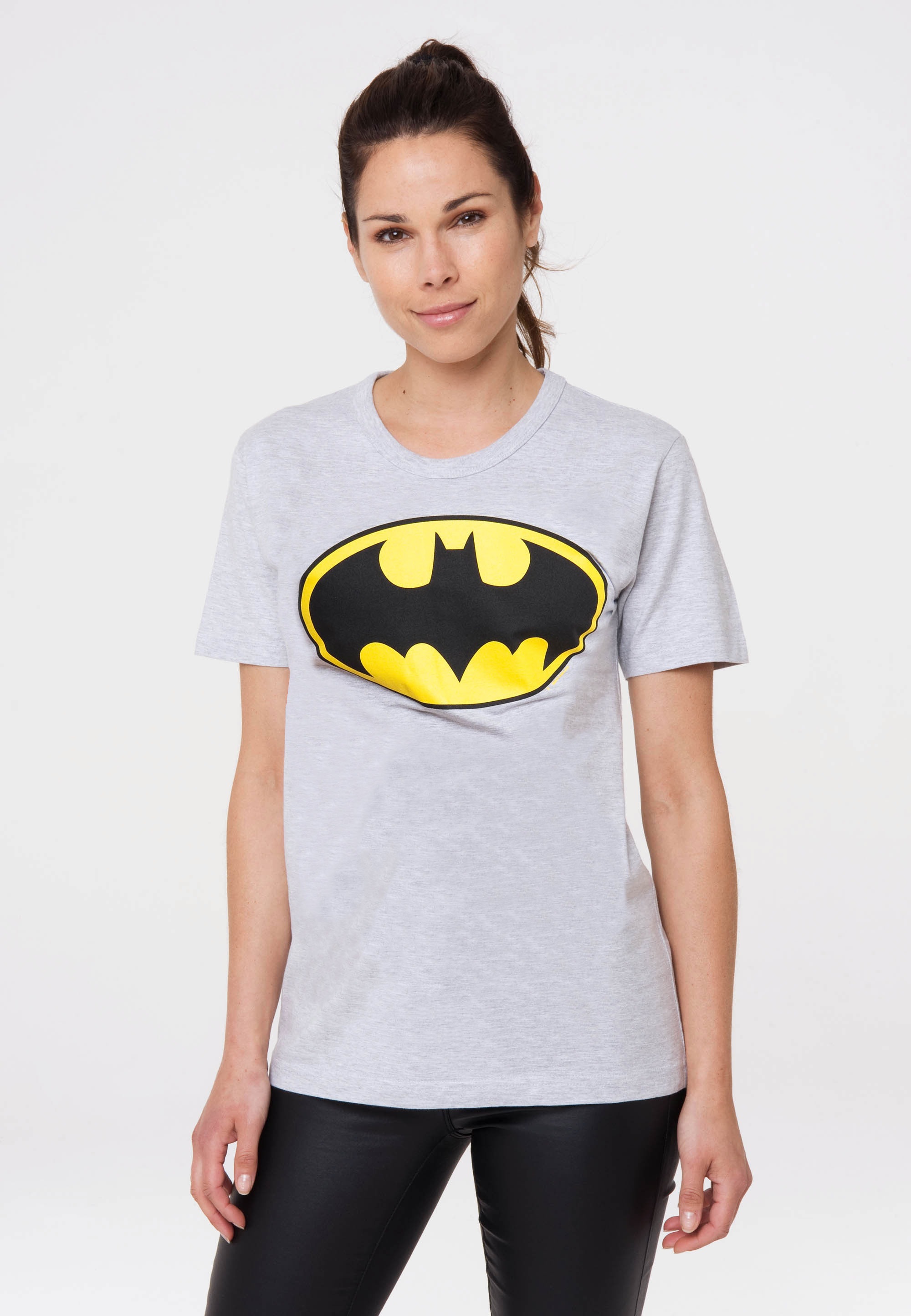 BAUR Logo«, trendigem - mit »Batman LOGOSHIRT kaufen Print für | T-Shirt