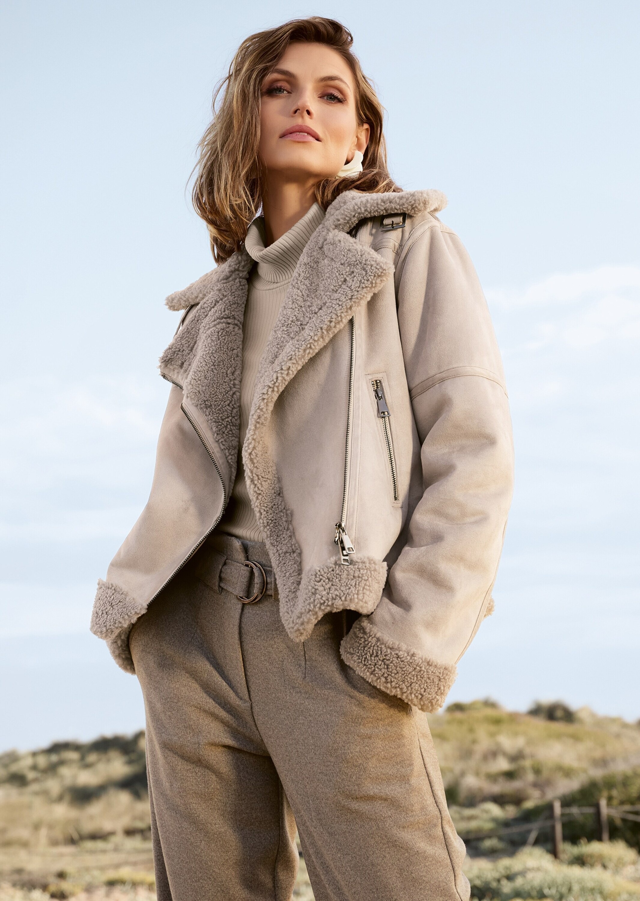 MADELEINE Kurzjacke »Jacke Biker-Jacke in Lammfell-Optik«