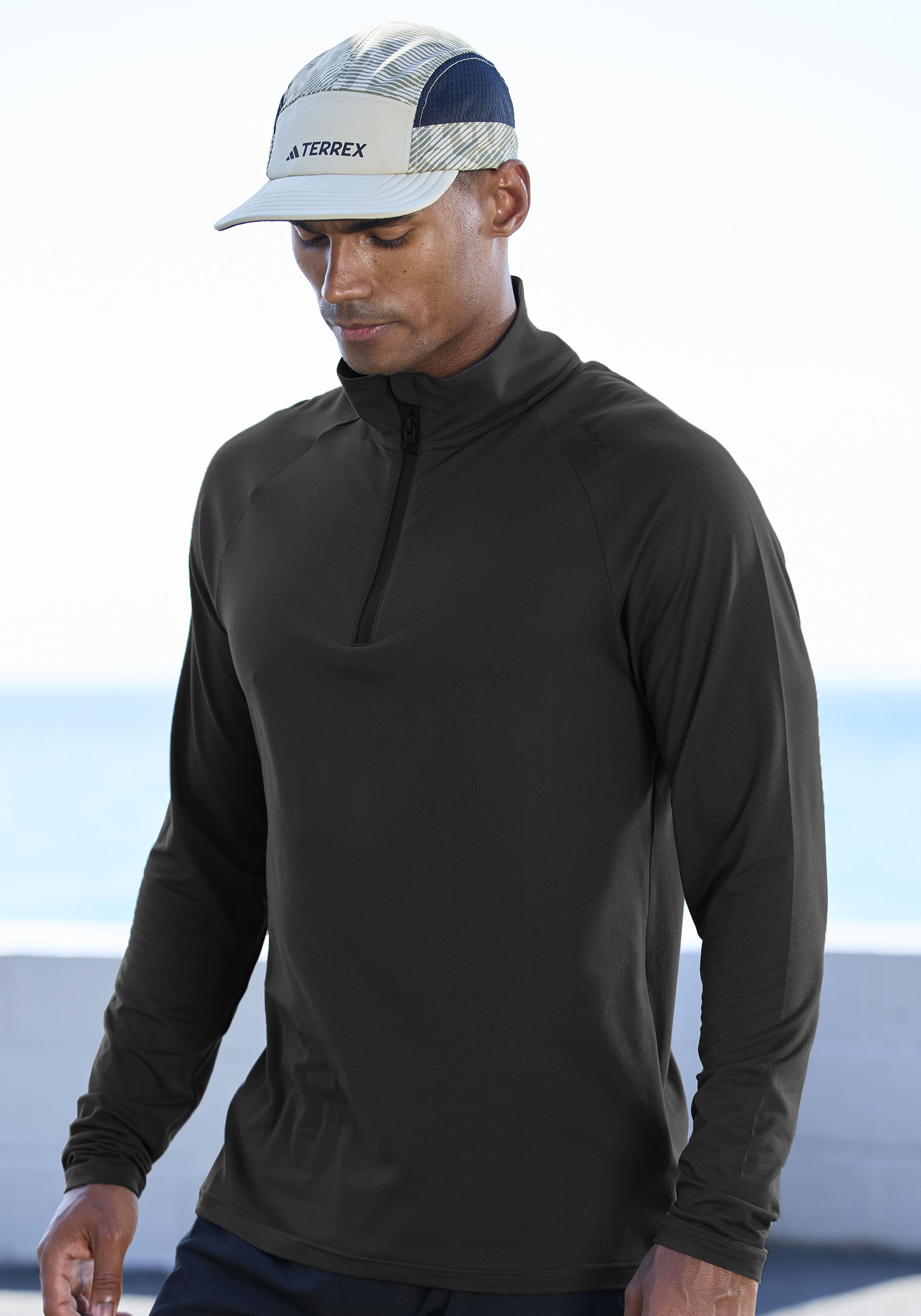 Le Jogger Performance Funktionsshirt mit Stehkragen und Reißverschluss