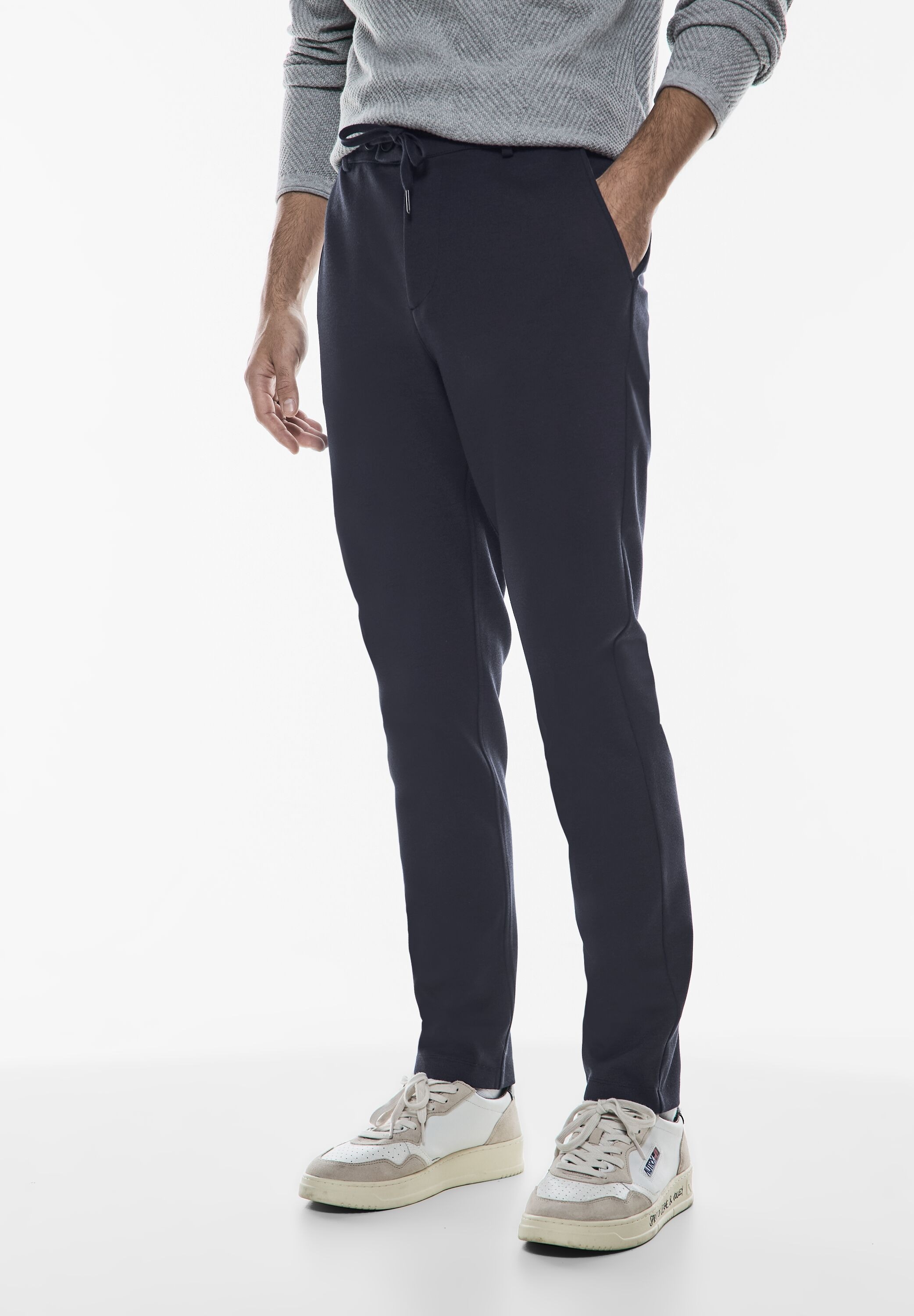 Chinos, softer Materialmix