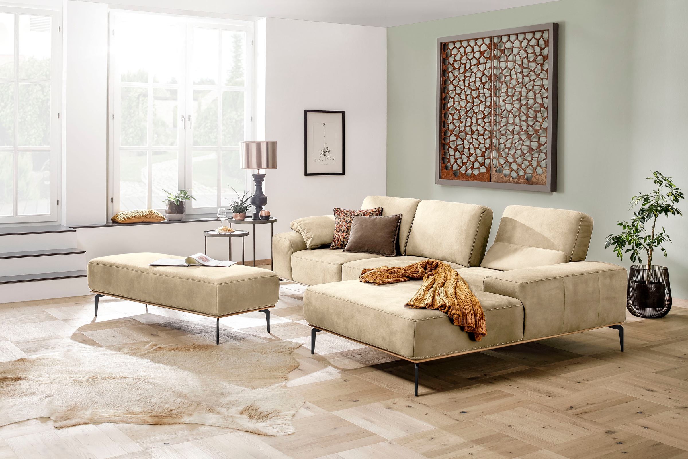 W.SCHILLIG Ecksofa »run, Designsofa mit tollem Sitzkomfort, bequem, L-Form«, mit Holzsockel, Füße in Schwarz pulverbeschichtet, Breite 299 cm