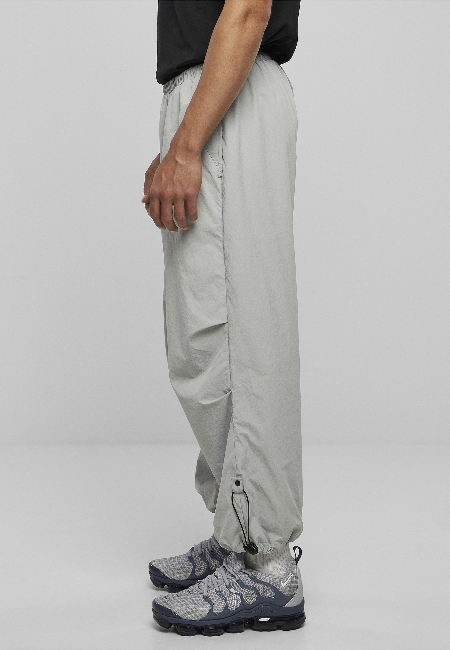 URBAN CLASSICS Stoffhose »Urban Classics Herren Nylon Parachute Pants«