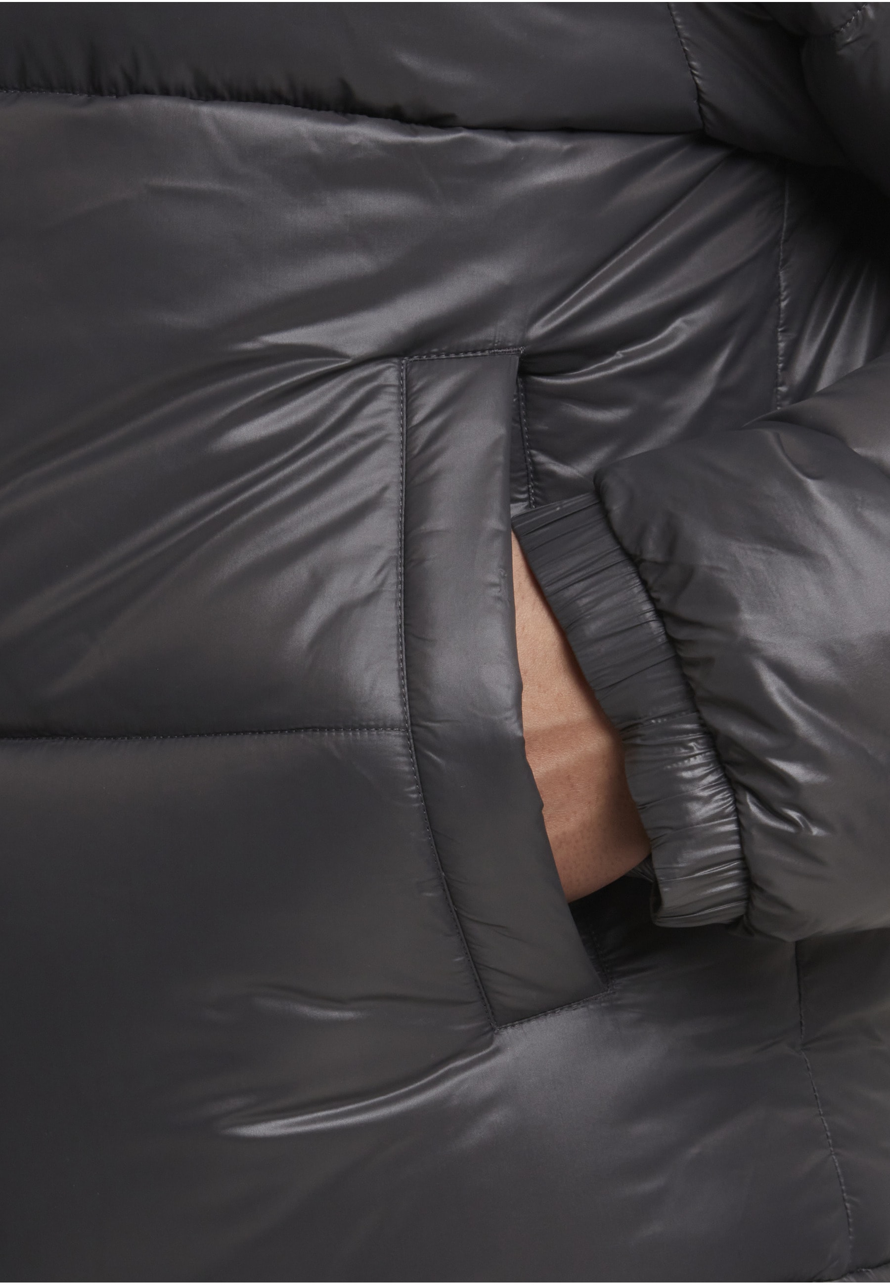 URBAN CLASSICS Winterjacke »Urban Classics Shiny Puffer Jacket« 1 Stk. tlg. ohne Kapuze