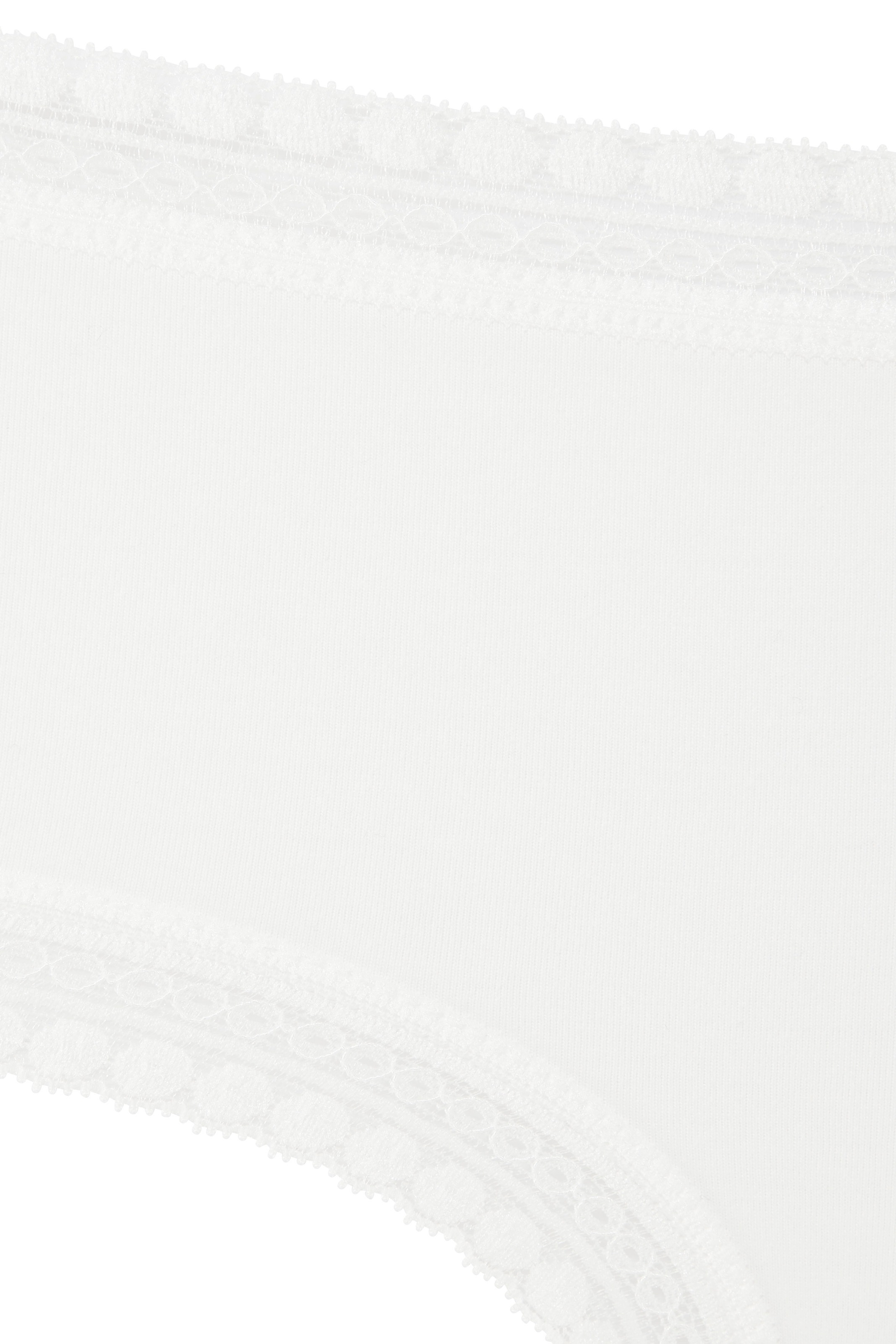 LASCANA Panty, (3er-Pack), aus elastischer Baumwolle mit weicher Spitze