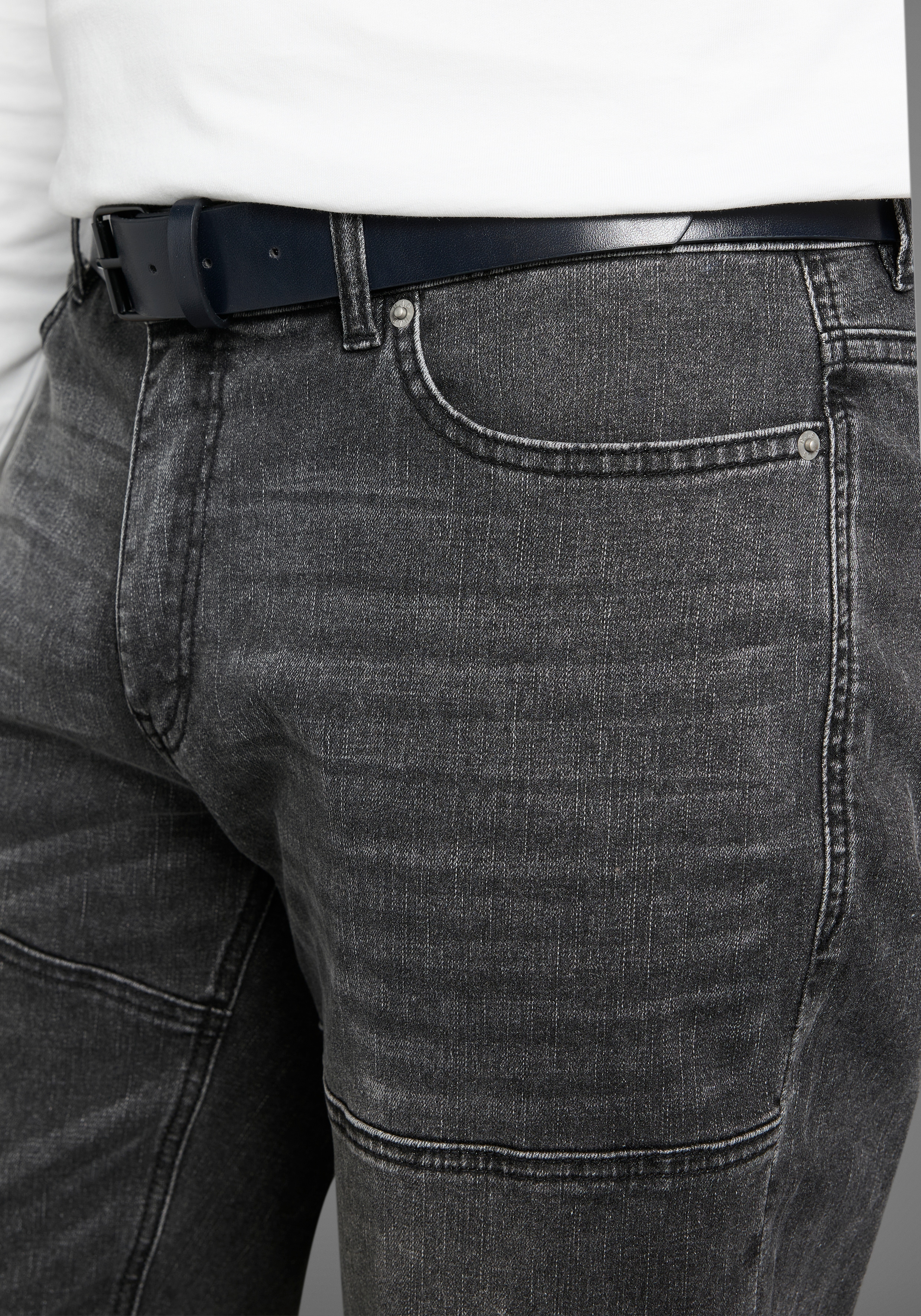 Thumbnail - H.I.S Jeansbermudas "HANTZ" Set, mit abnehmbarem Gürtel, 2 Stk. tlg. gerader Beinschnitt, Used-Look mit Abriebeffekten