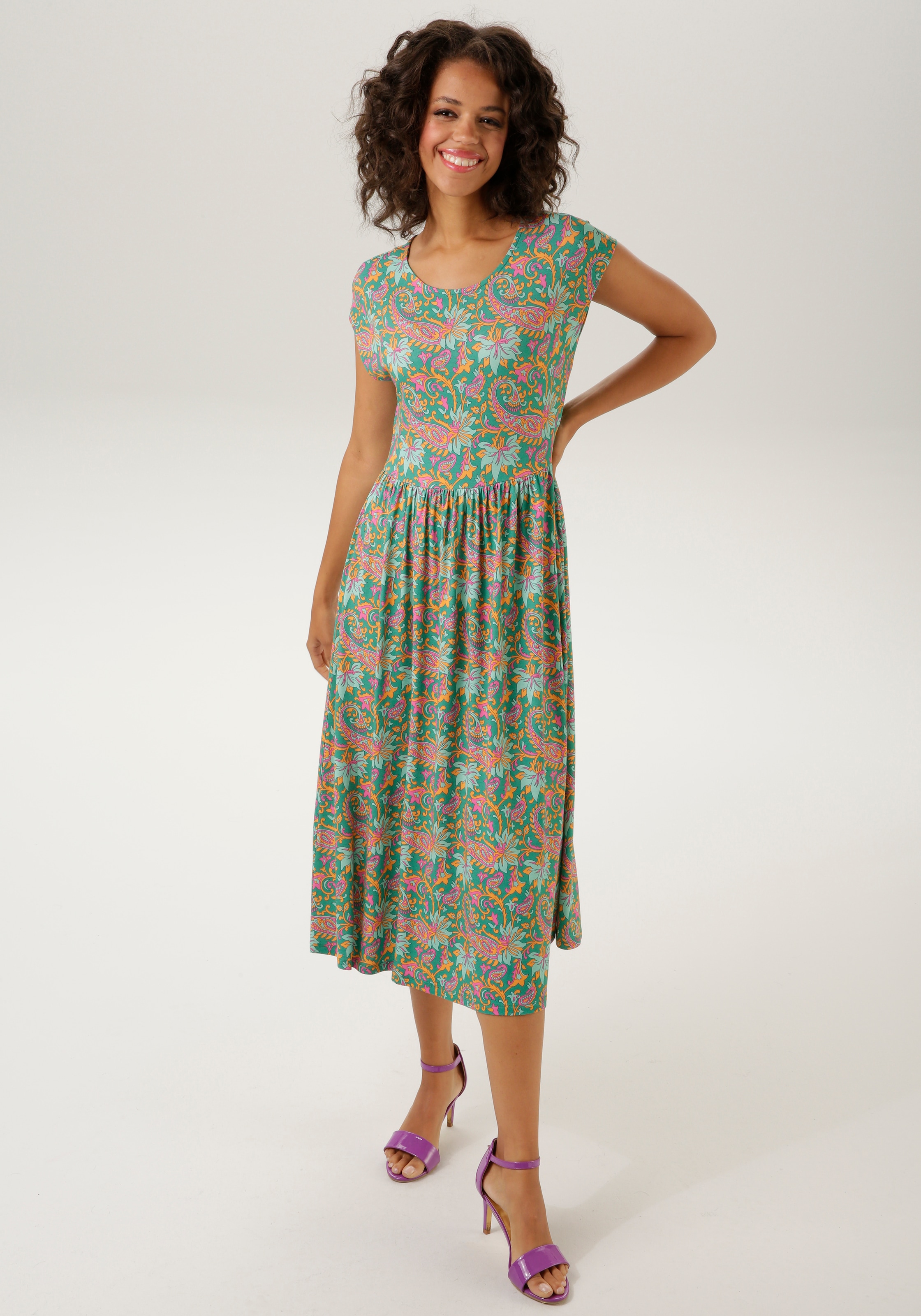 Sommerkleid, mit extravagantem Paisley-Muster bedruckt - NEUE KOLLEKTION