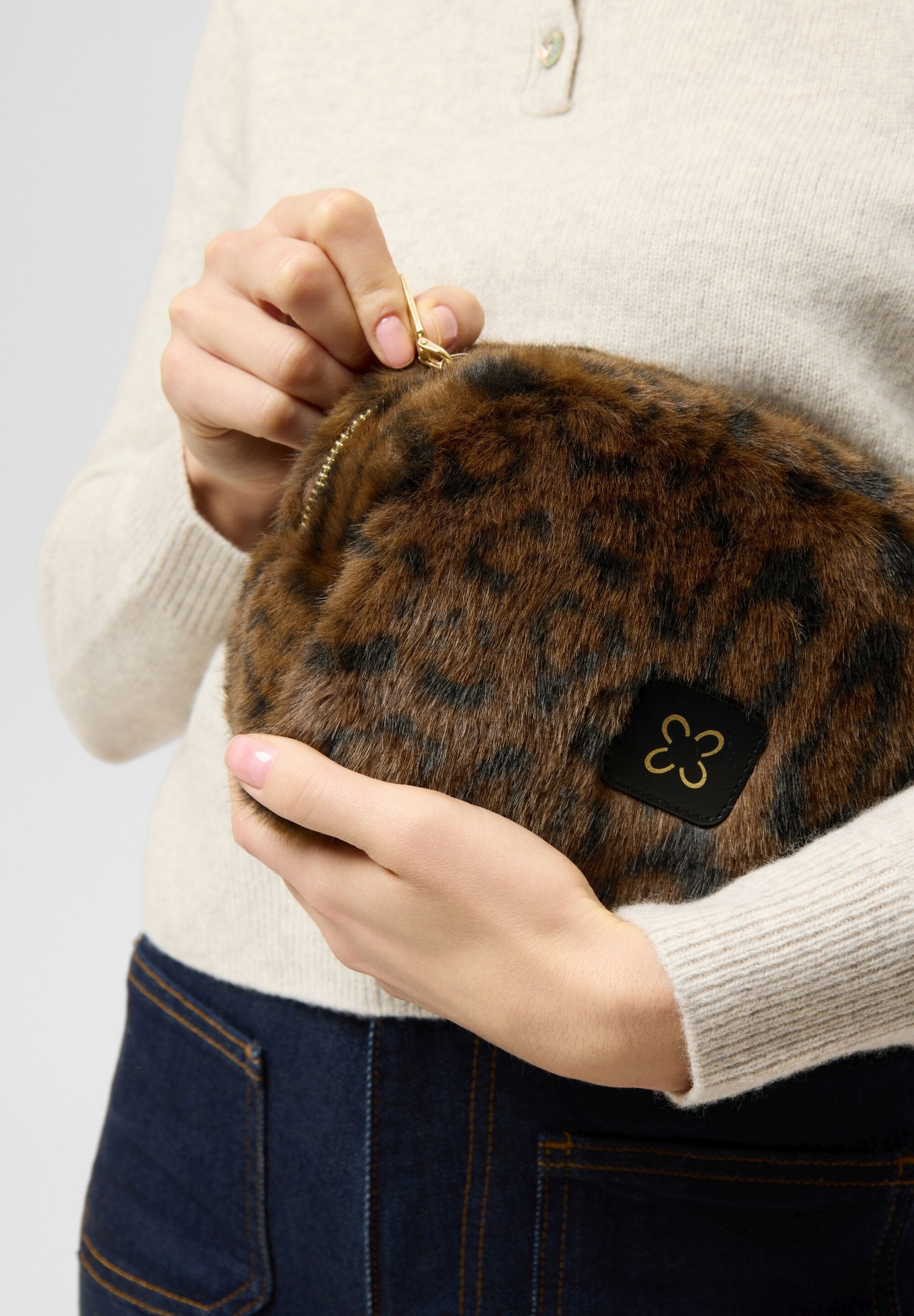Codello Kosmetiktasche »Codello Tasche« mit Leomuster