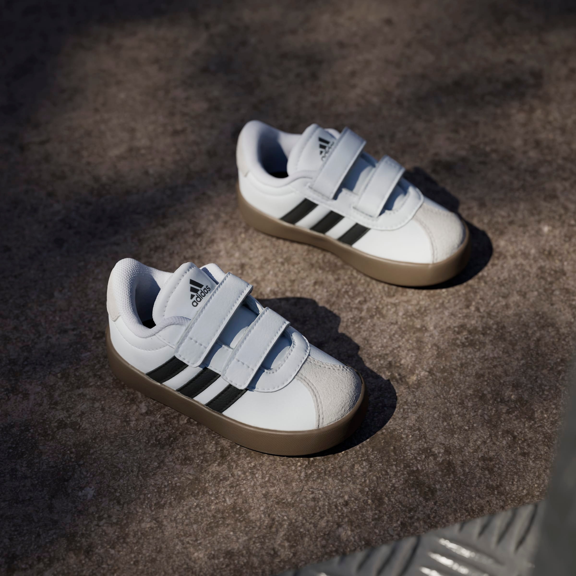 adidas Sportswear Sneaker »VL COURT 3.0 KIDS«  inspiriert vom Design des adidas samba, für Kinder