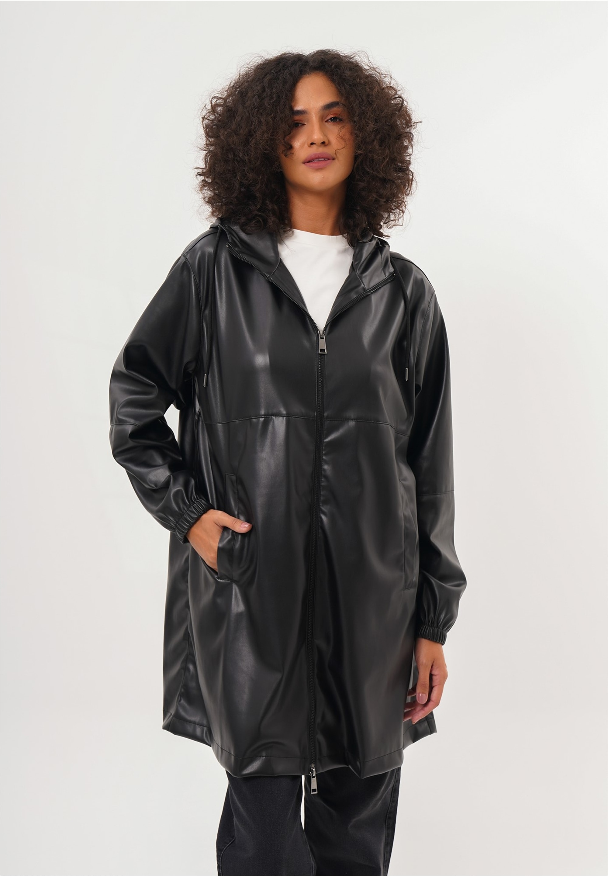 freshlions Outdoorjacke "Gillian" 1 Stk. tlg. aus stylishem Kunstleder