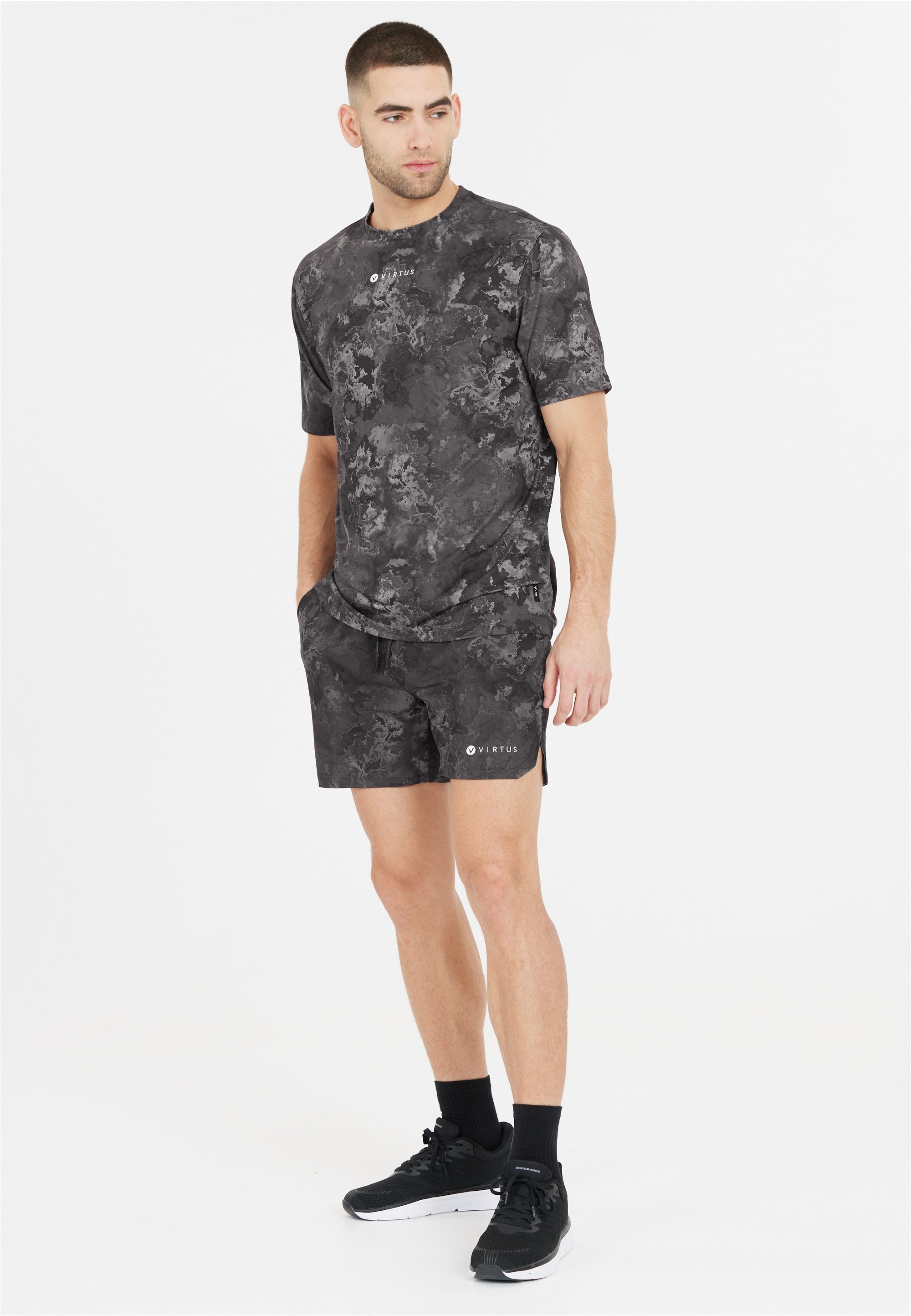 Virtus Shorts »Callum«, aus elastischem und antistatischem Material