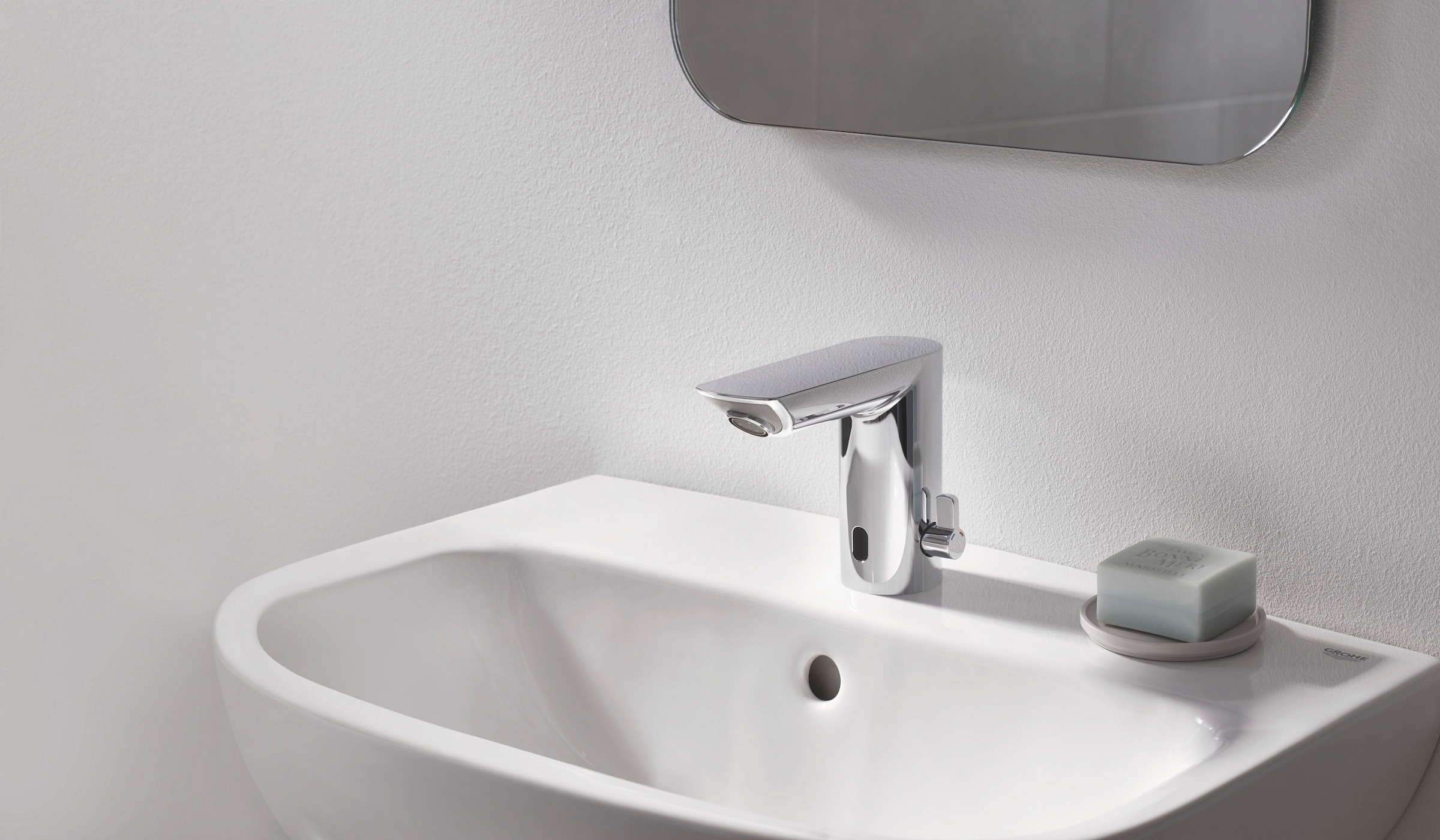 Grohe Elektrischer Wasserhahn »Bau«, langlebige Oberfläche