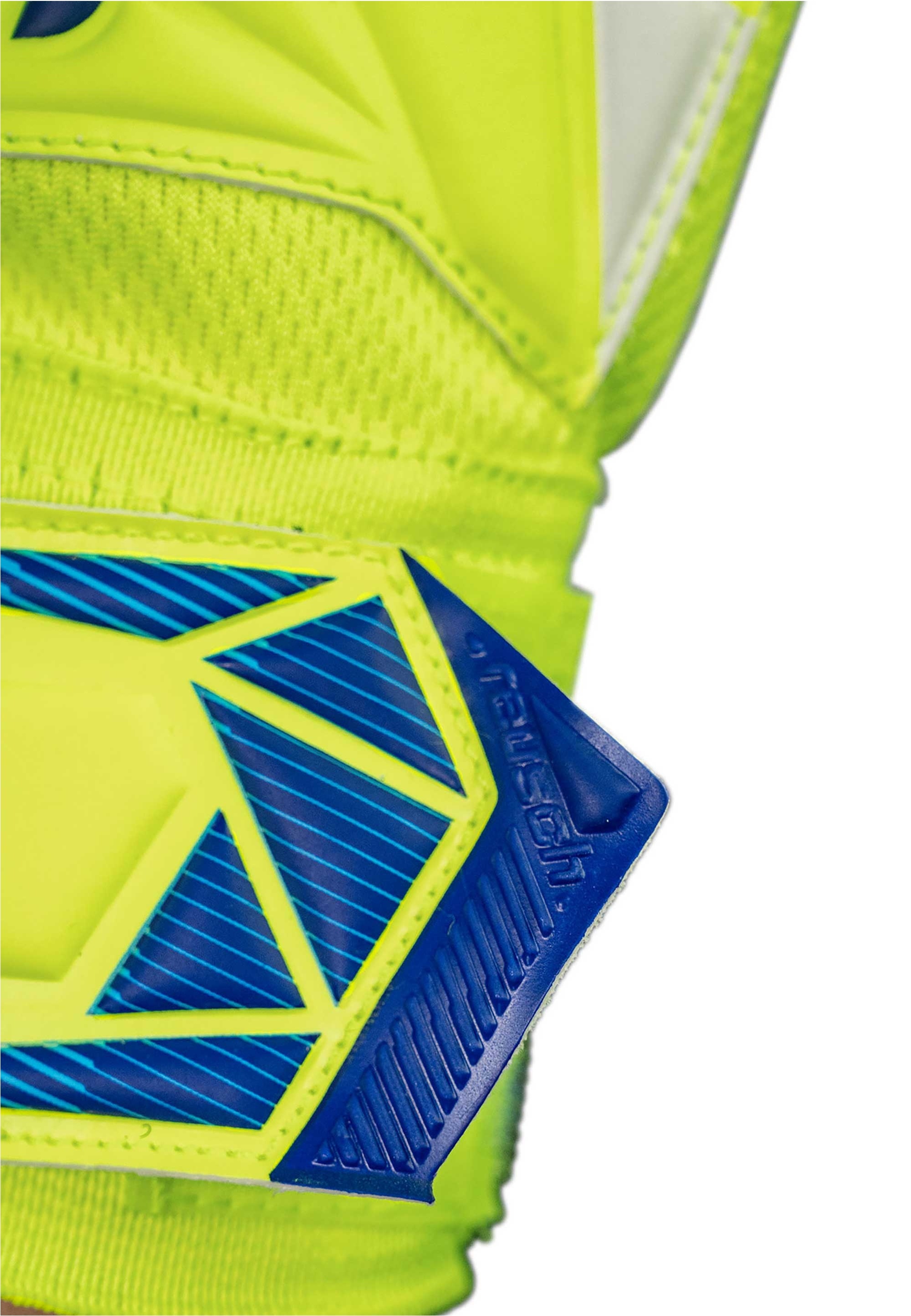 Reusch Torwarthandschuhe »Attrakt Grip Junior« mit hochelastischem, sicherem Verschluss