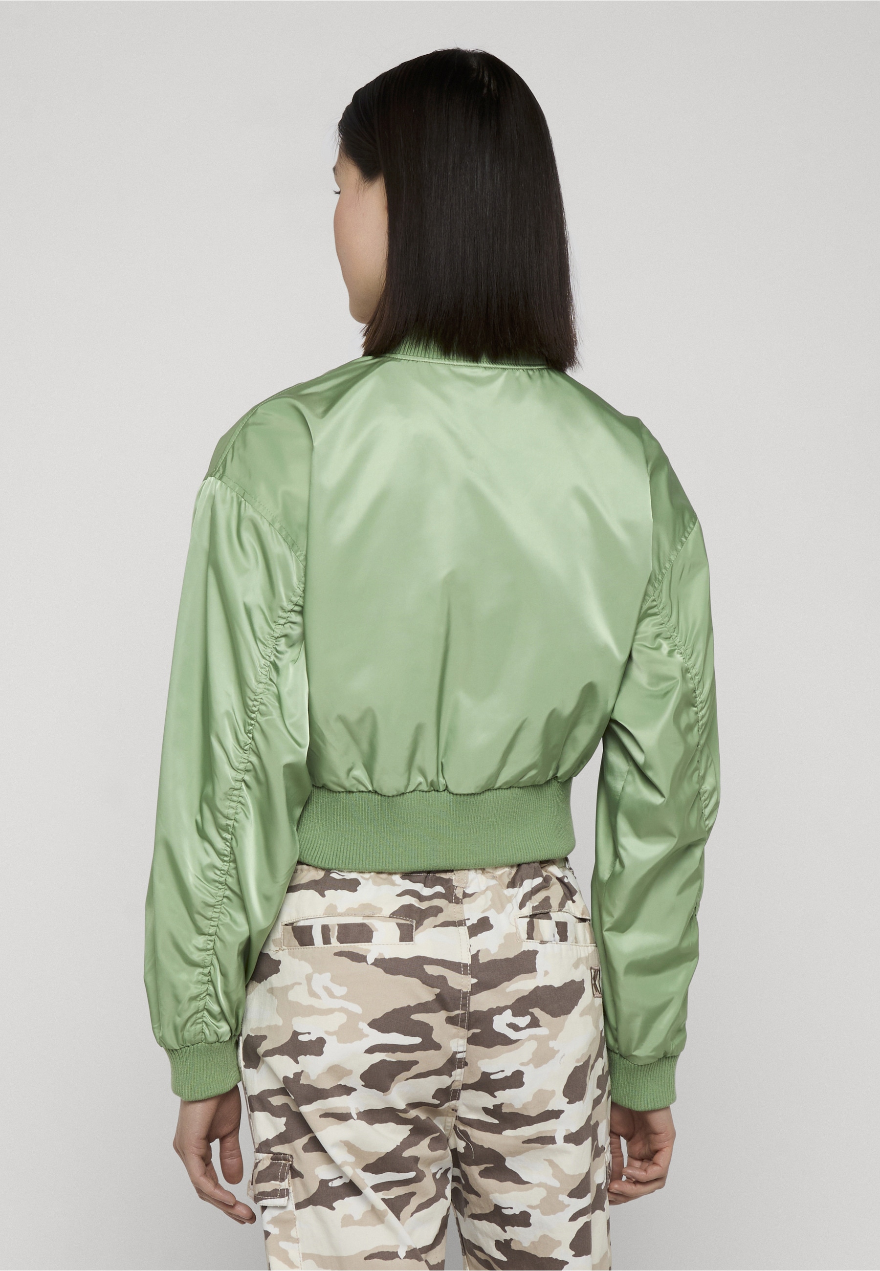 Karl Kani Bomberjacke »Karl Kani Woven Signature Short OS Satin Bomberjacke« 1 Stk. tlg. ohne Kapuze