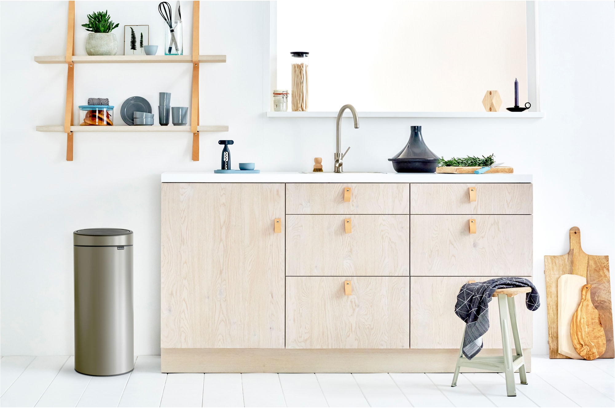 Brabantia Mülleimer »Touch Bin New, 30L«, Soft-Touch-Öffnungssystem