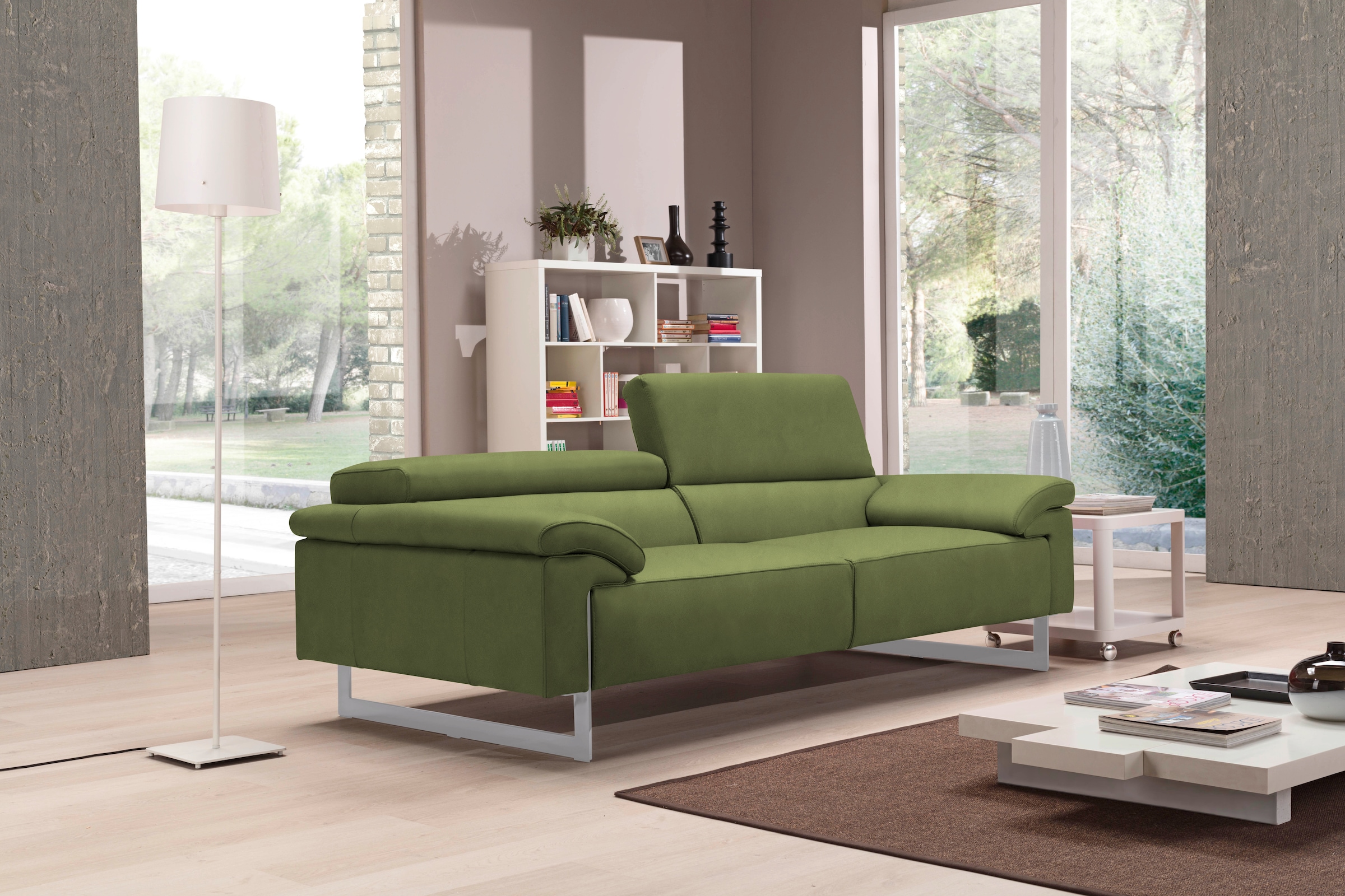 Egoitaliano 2,5-Sitzer "Malika, Designsofa mit hohem Sitzkomfort, edel und bequem" inkl. Kopfteilverstellung und chromfarbenen Metallfüßen